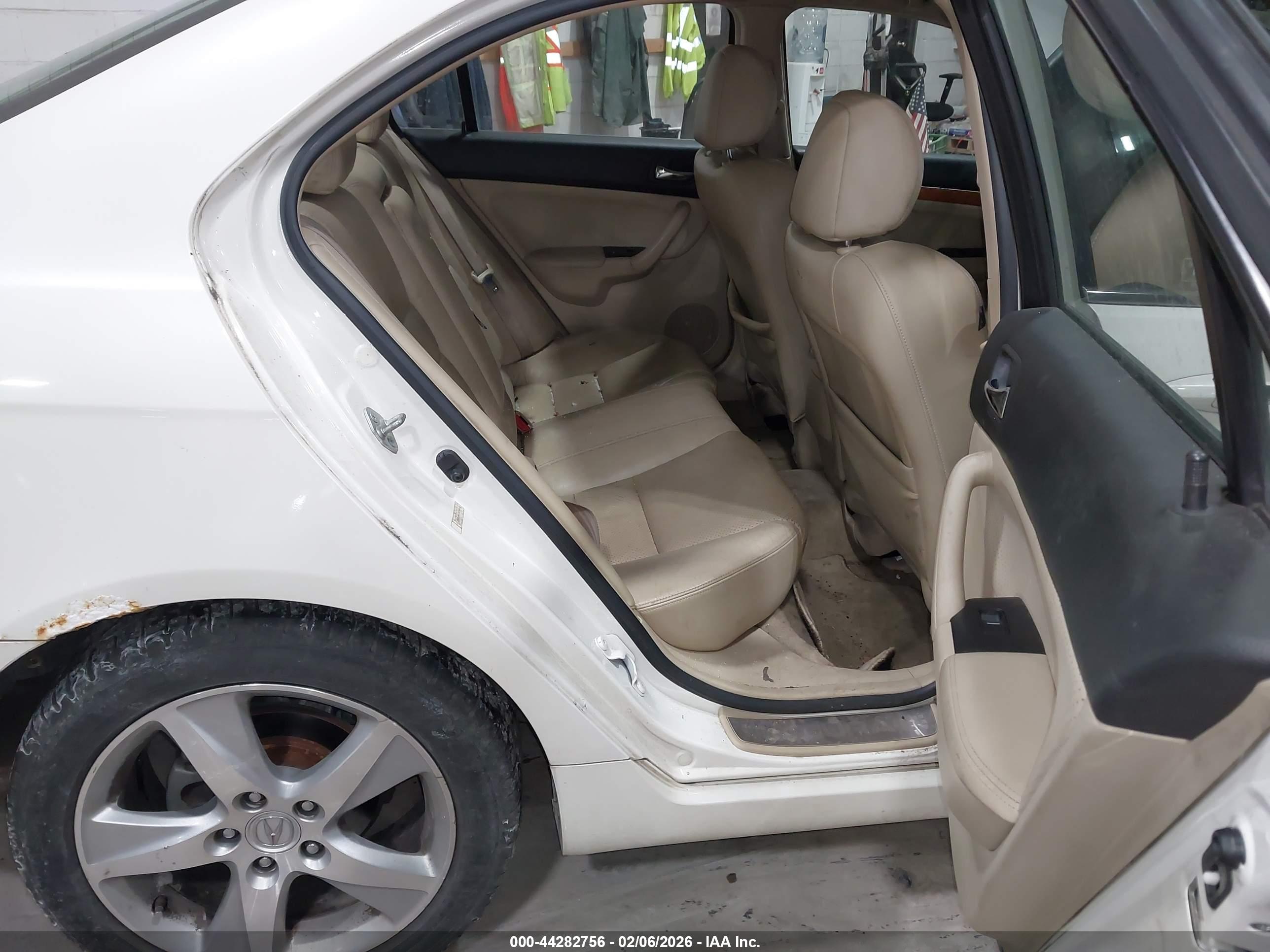 ACURA TSX image 8