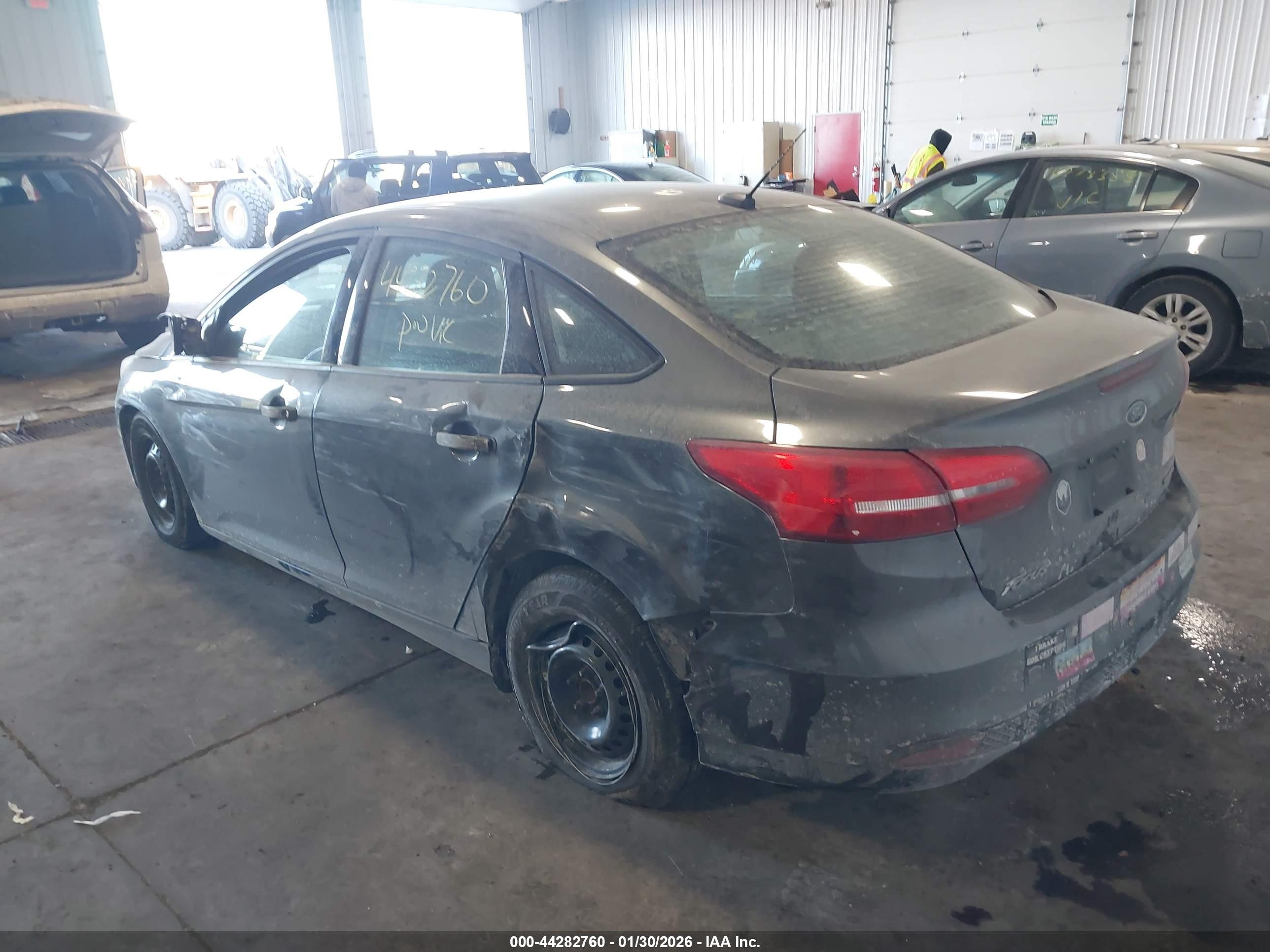 FORD FOCUS image 3