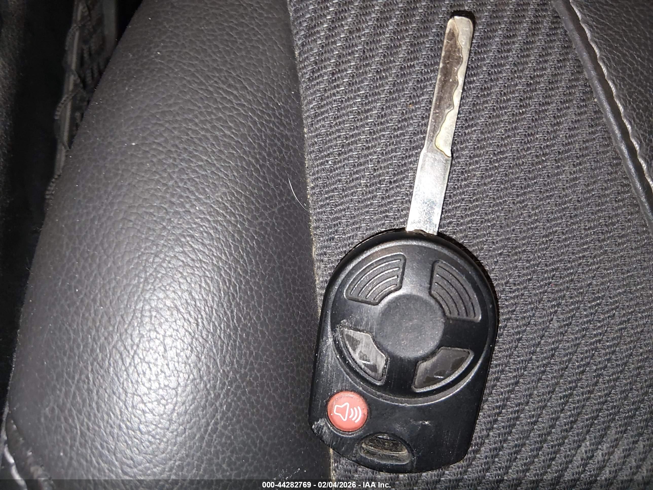 FORD ESCAPE image 11