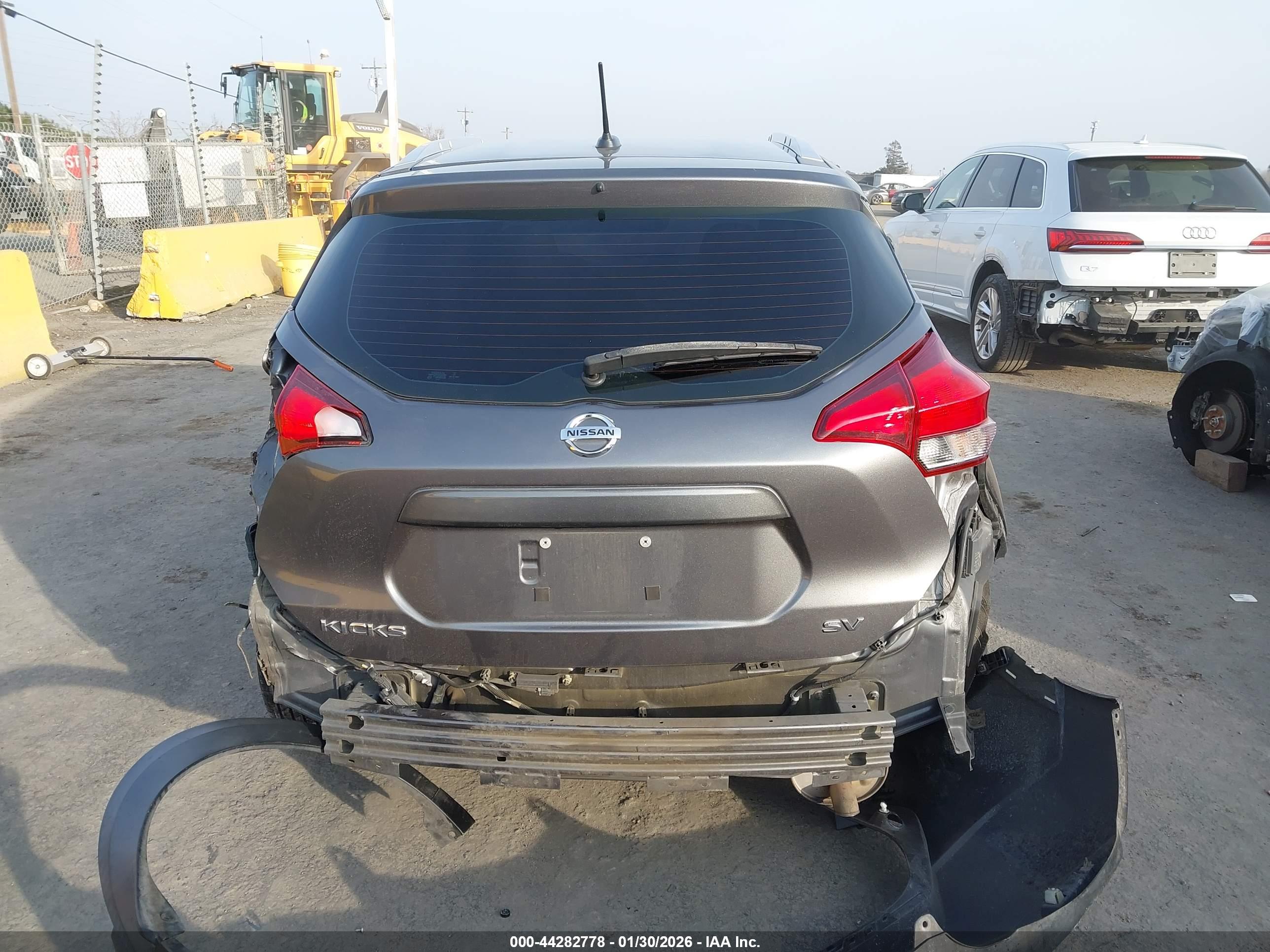 NISSAN KICKS image 6