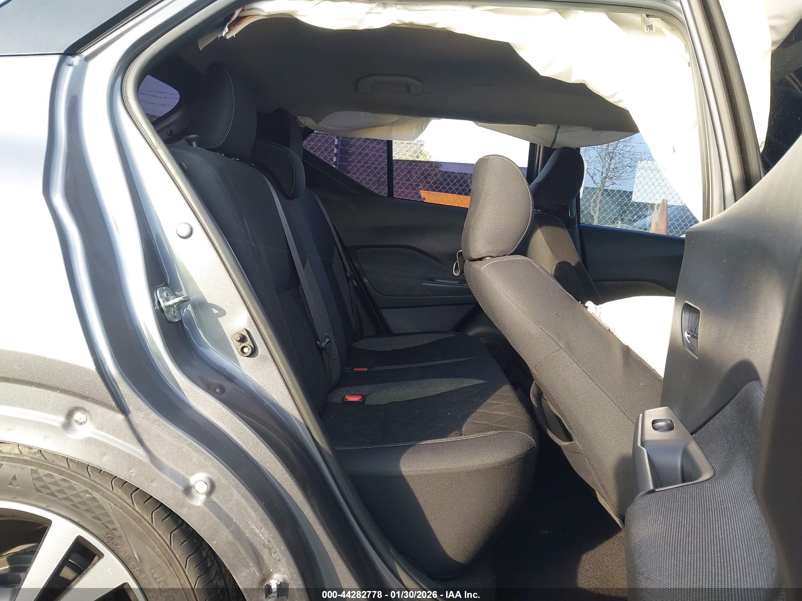 NISSAN KICKS image 8