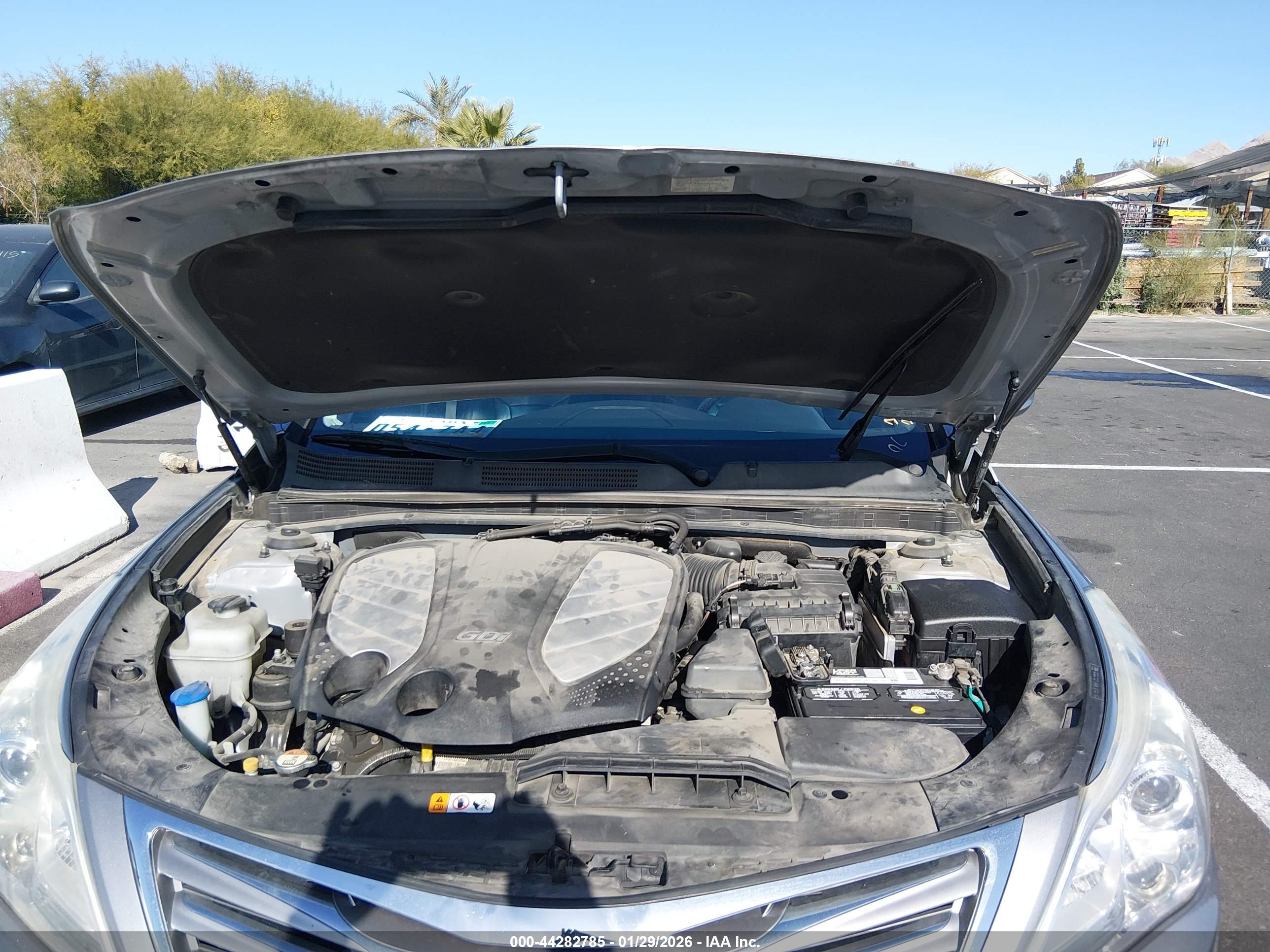 HYUNDAI AZERA image 10