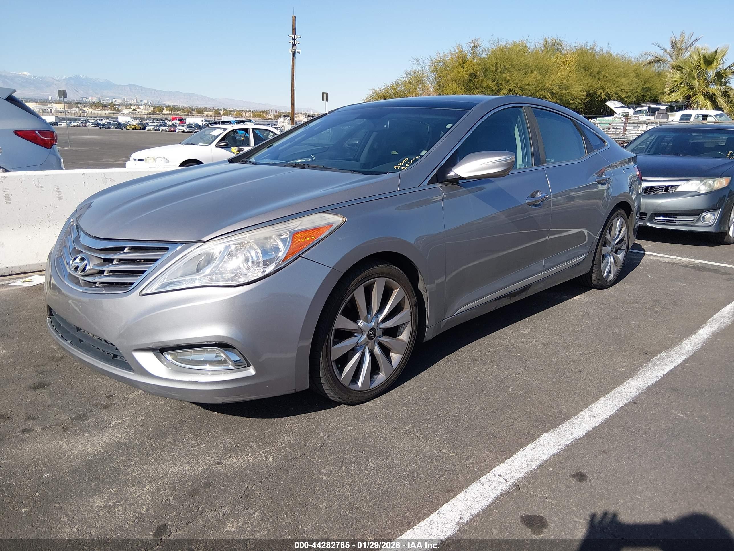 HYUNDAI AZERA image 2