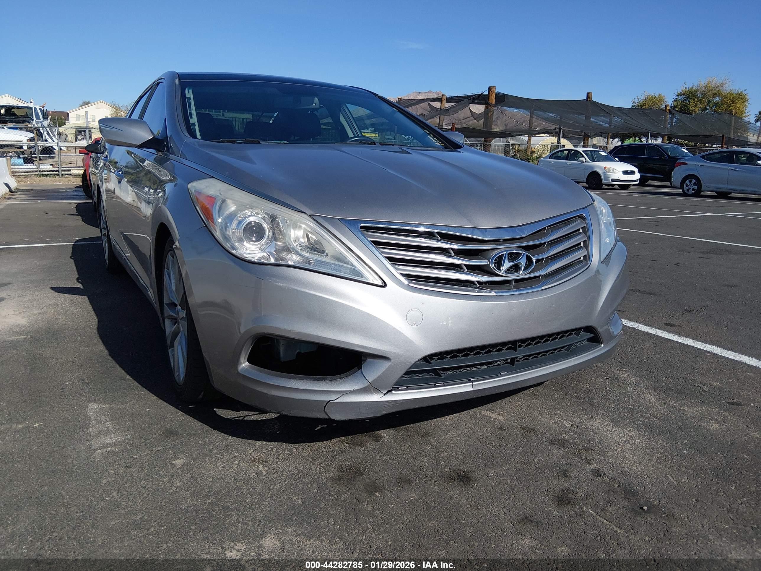 HYUNDAI AZERA image 6