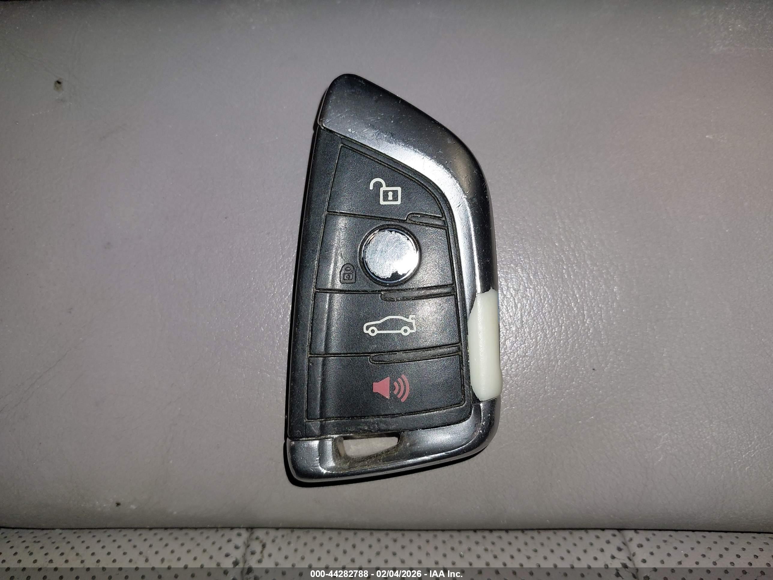 BMW X6 image 11