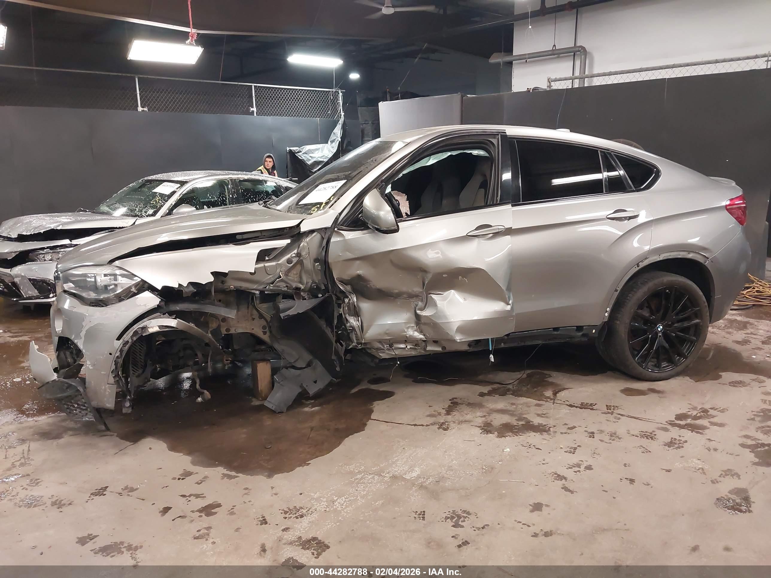 BMW X6 image 6