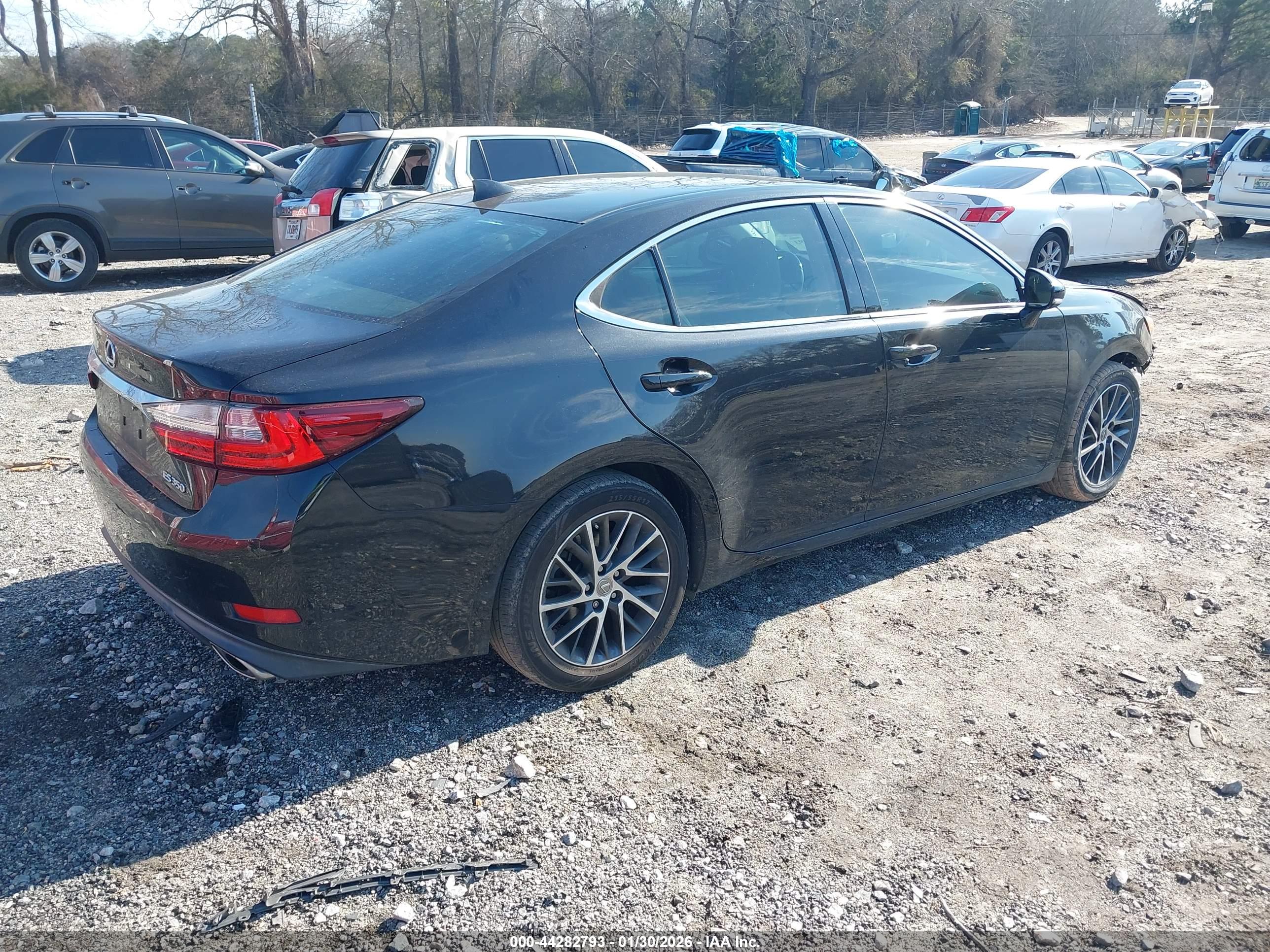 LEXUS ES image 4