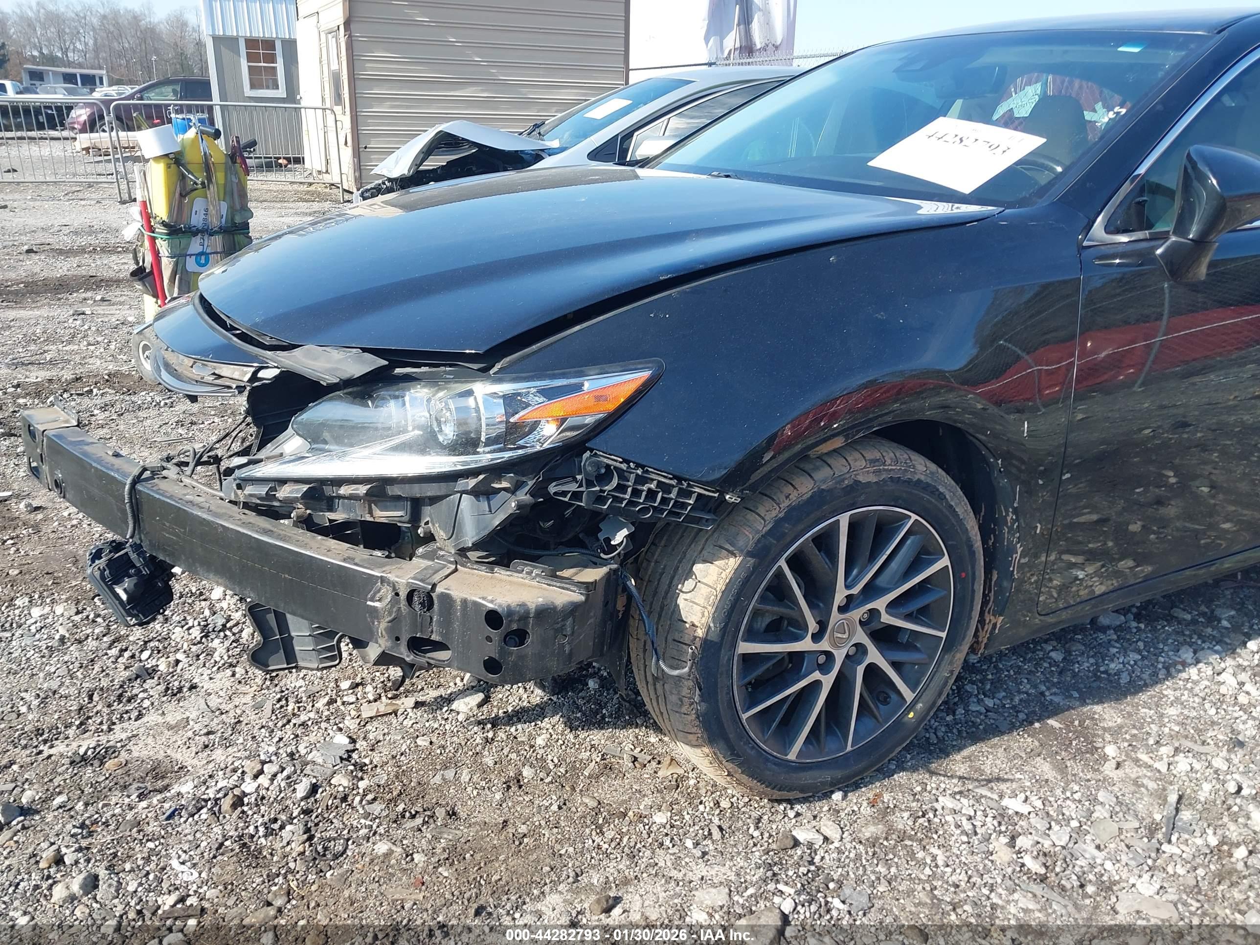 LEXUS ES image 6
