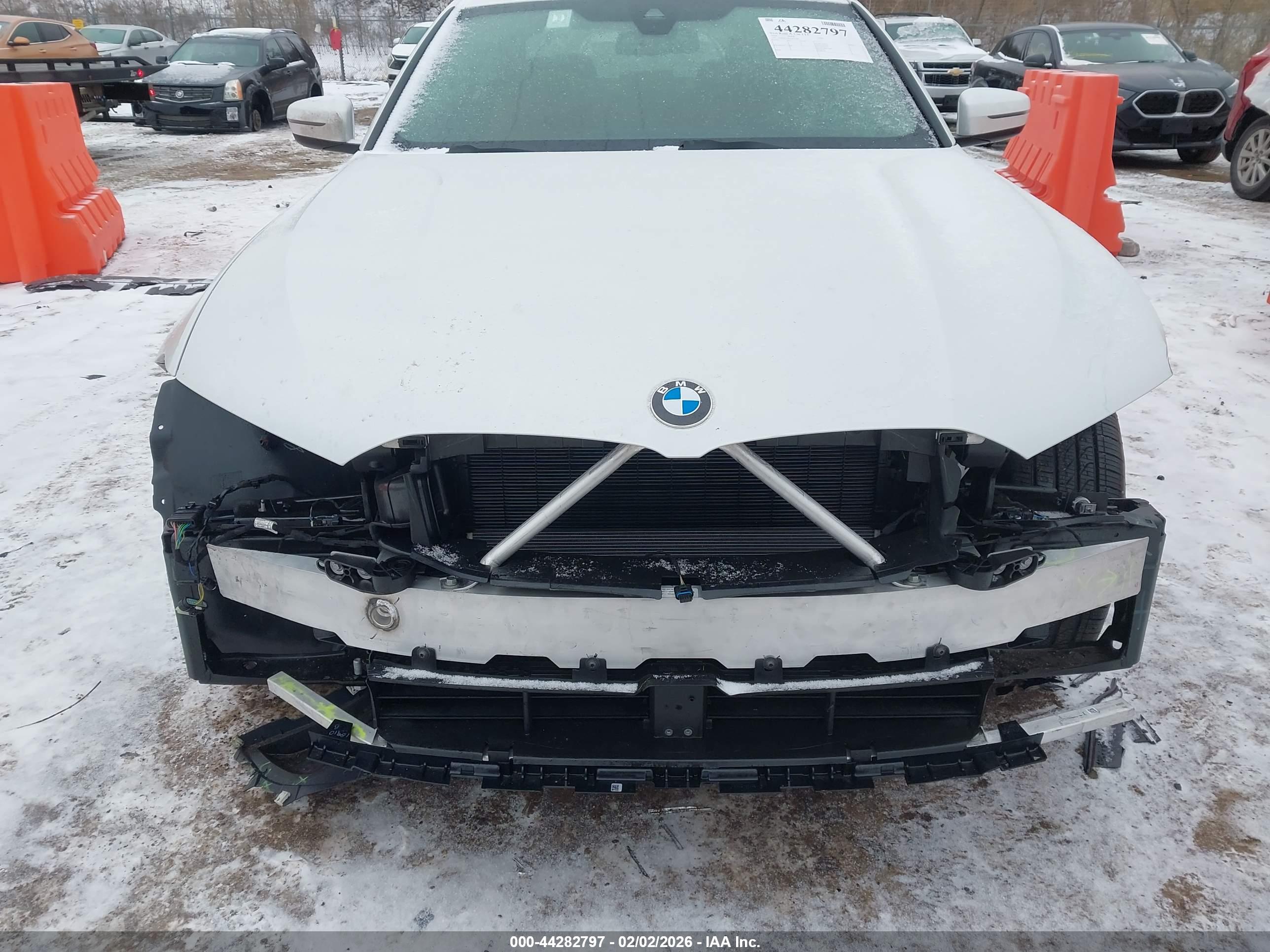 BMW 330I image 6