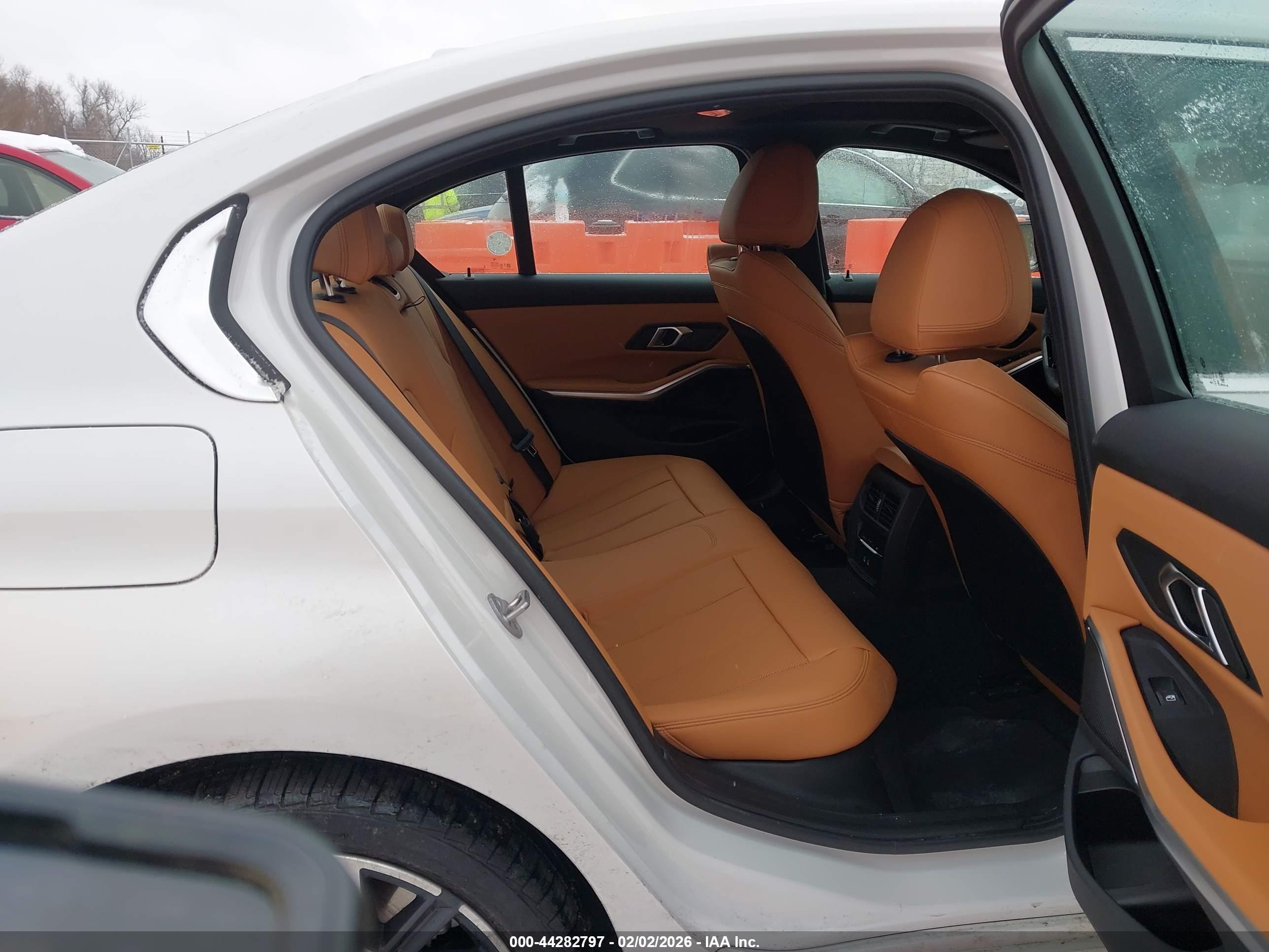 BMW 330I image 8