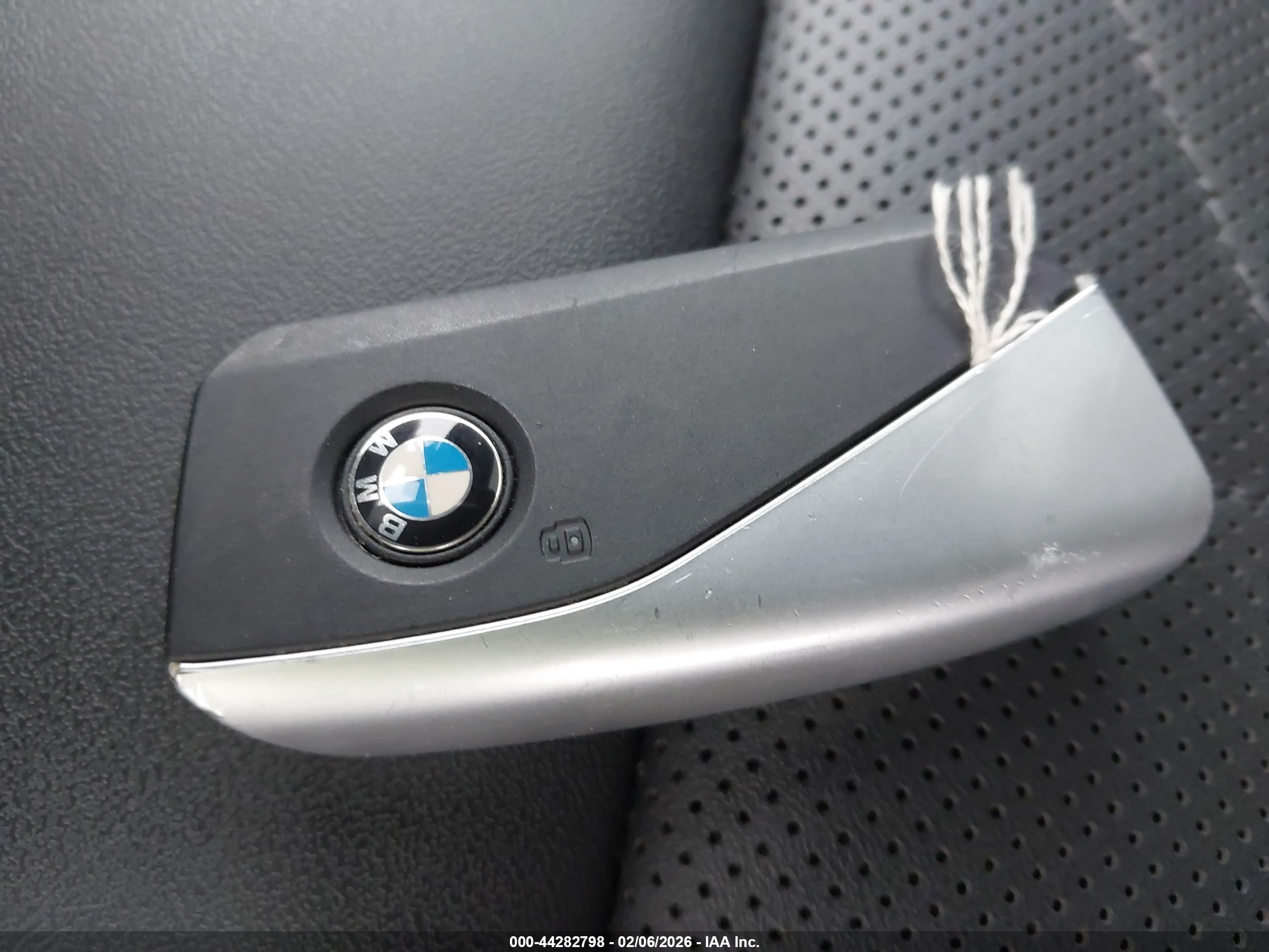 BMW X1 image 11