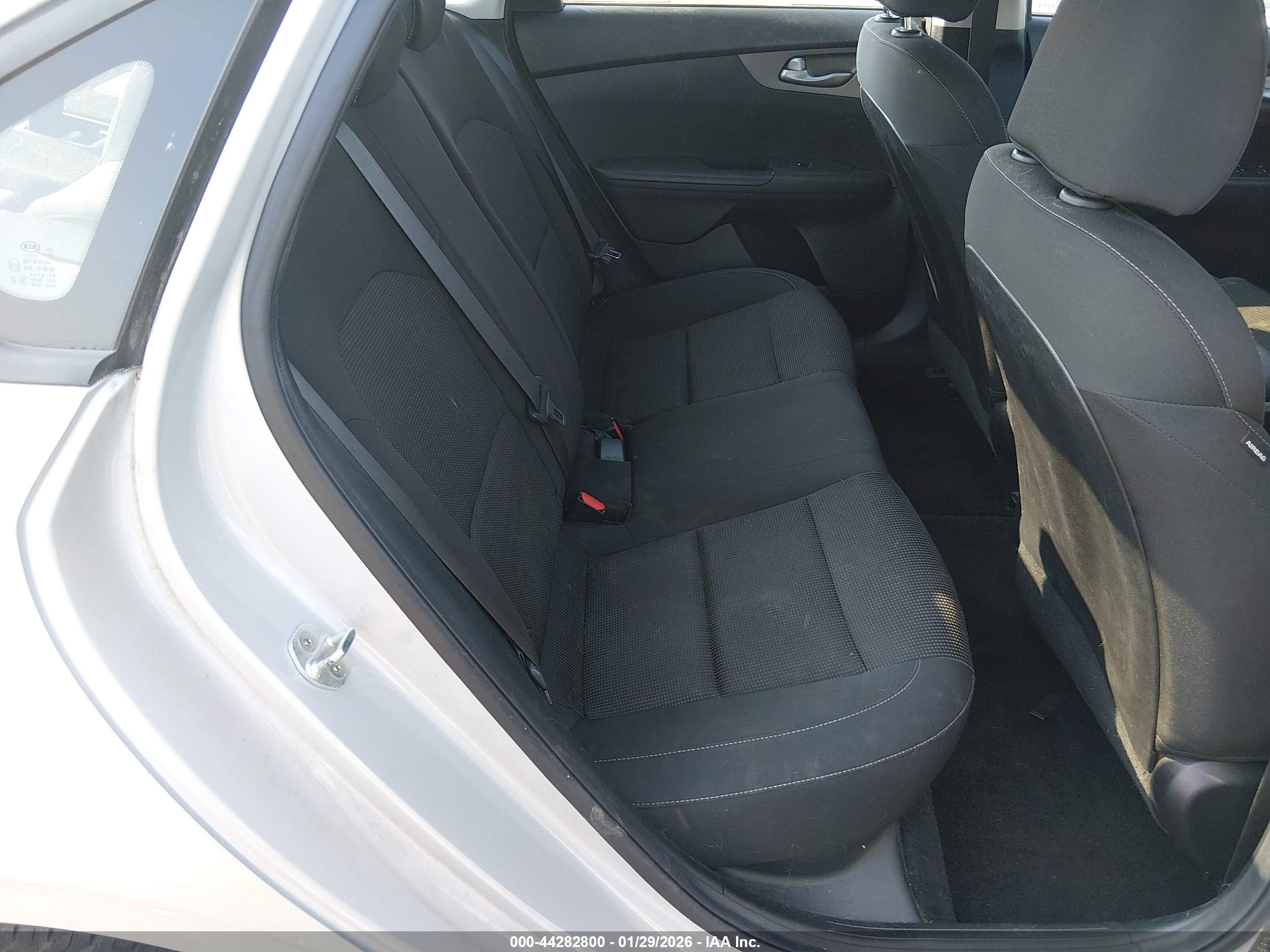 KIA FORTE image 8