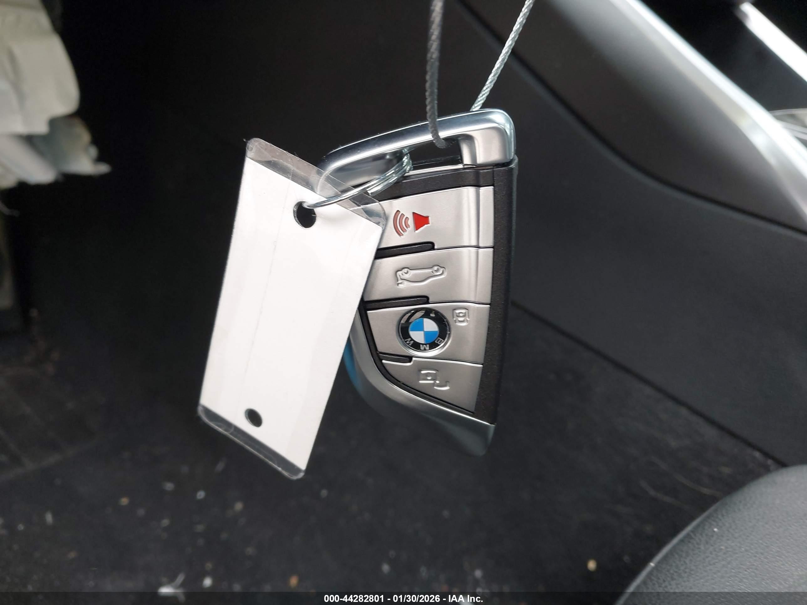 BMW 3 image 11
