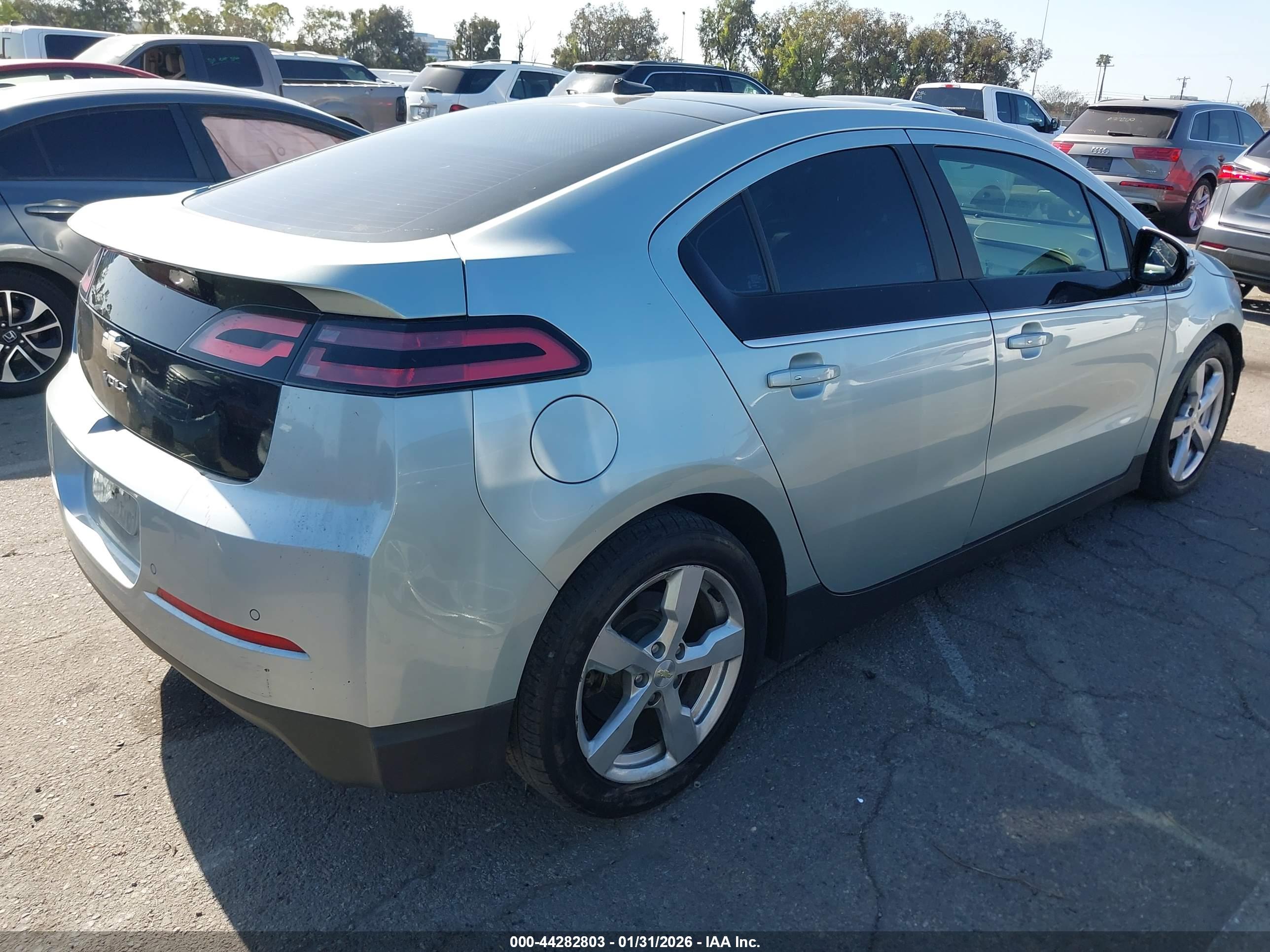 CHEVROLET VOLT image 4