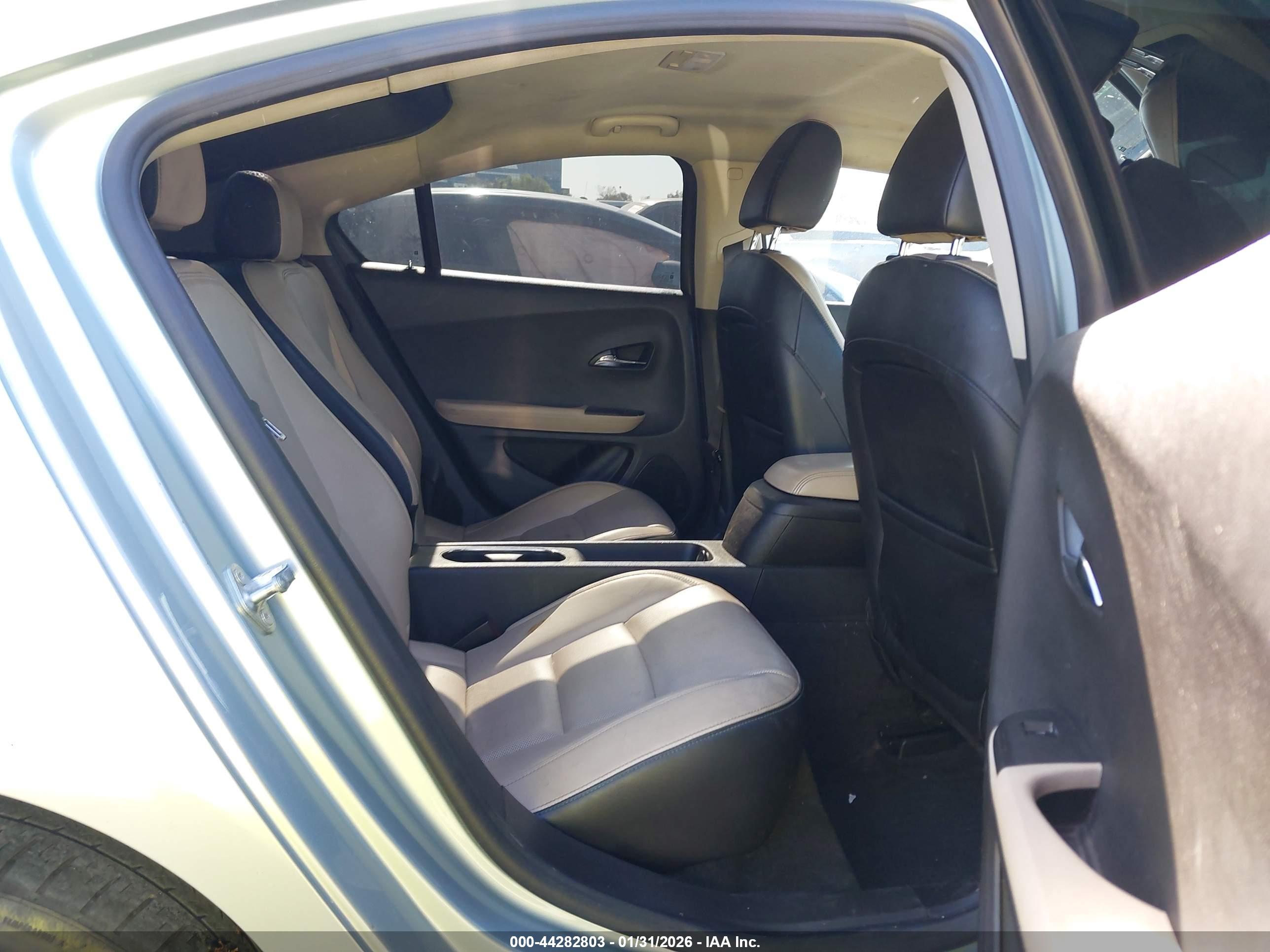 CHEVROLET VOLT image 8