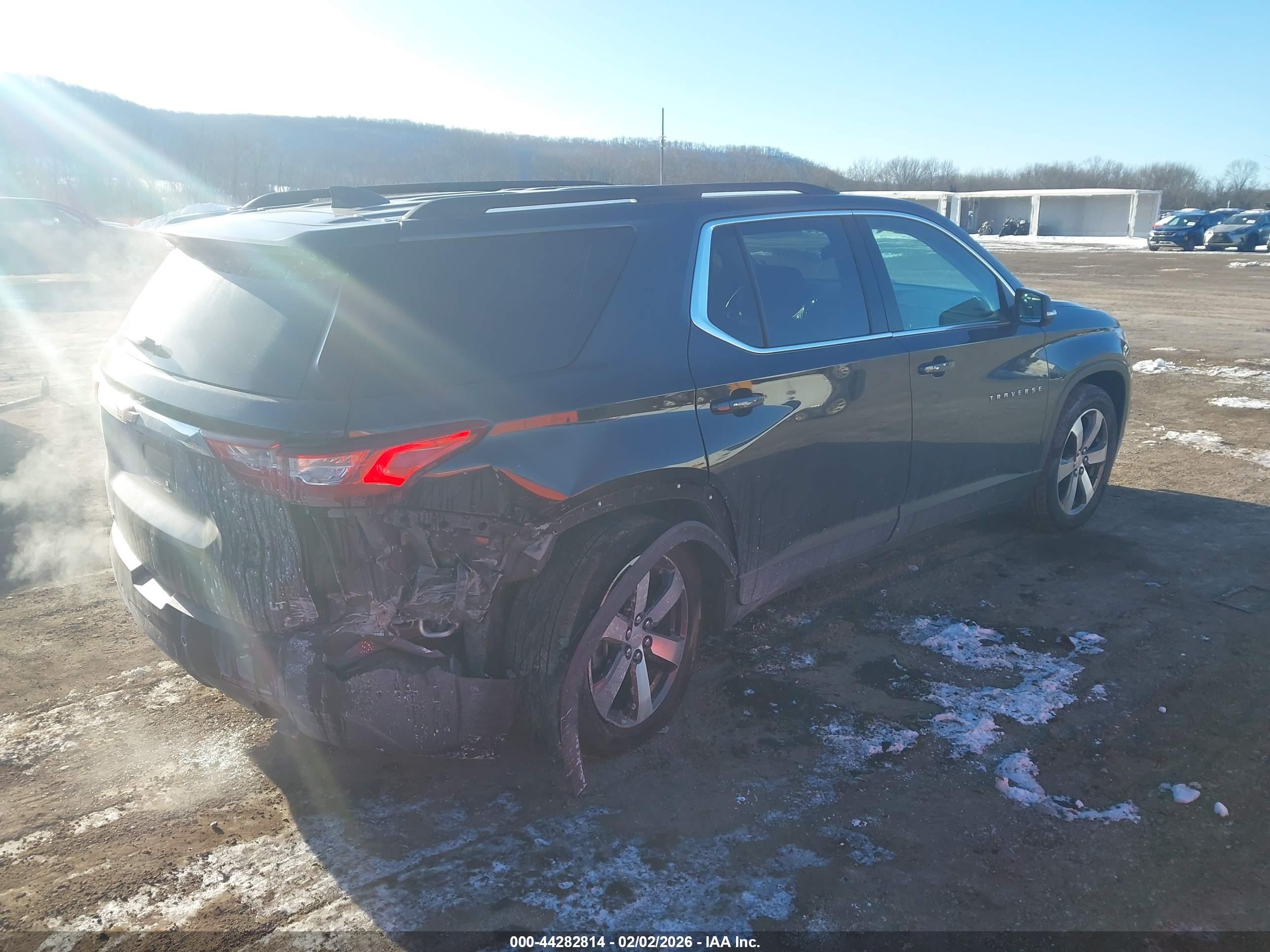CHEVROLET TRAVERSE image 4