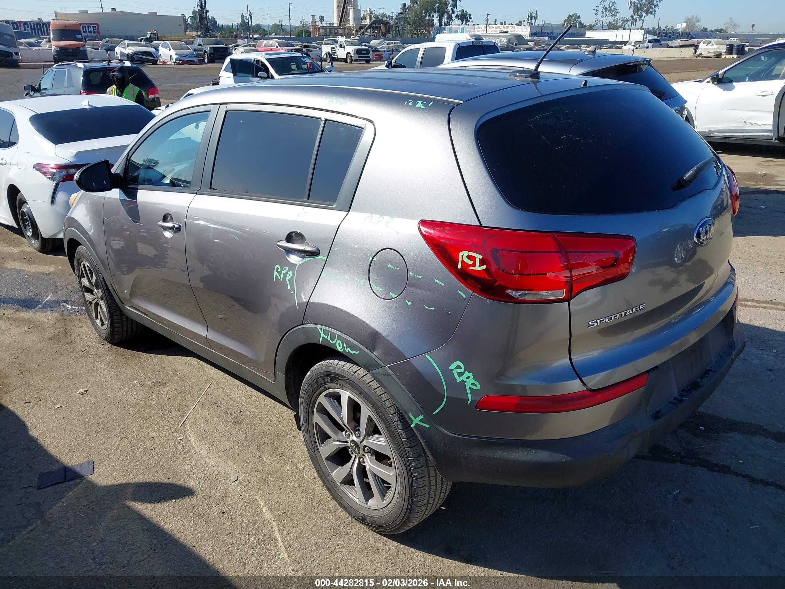 KIA SPORTAGE image 3