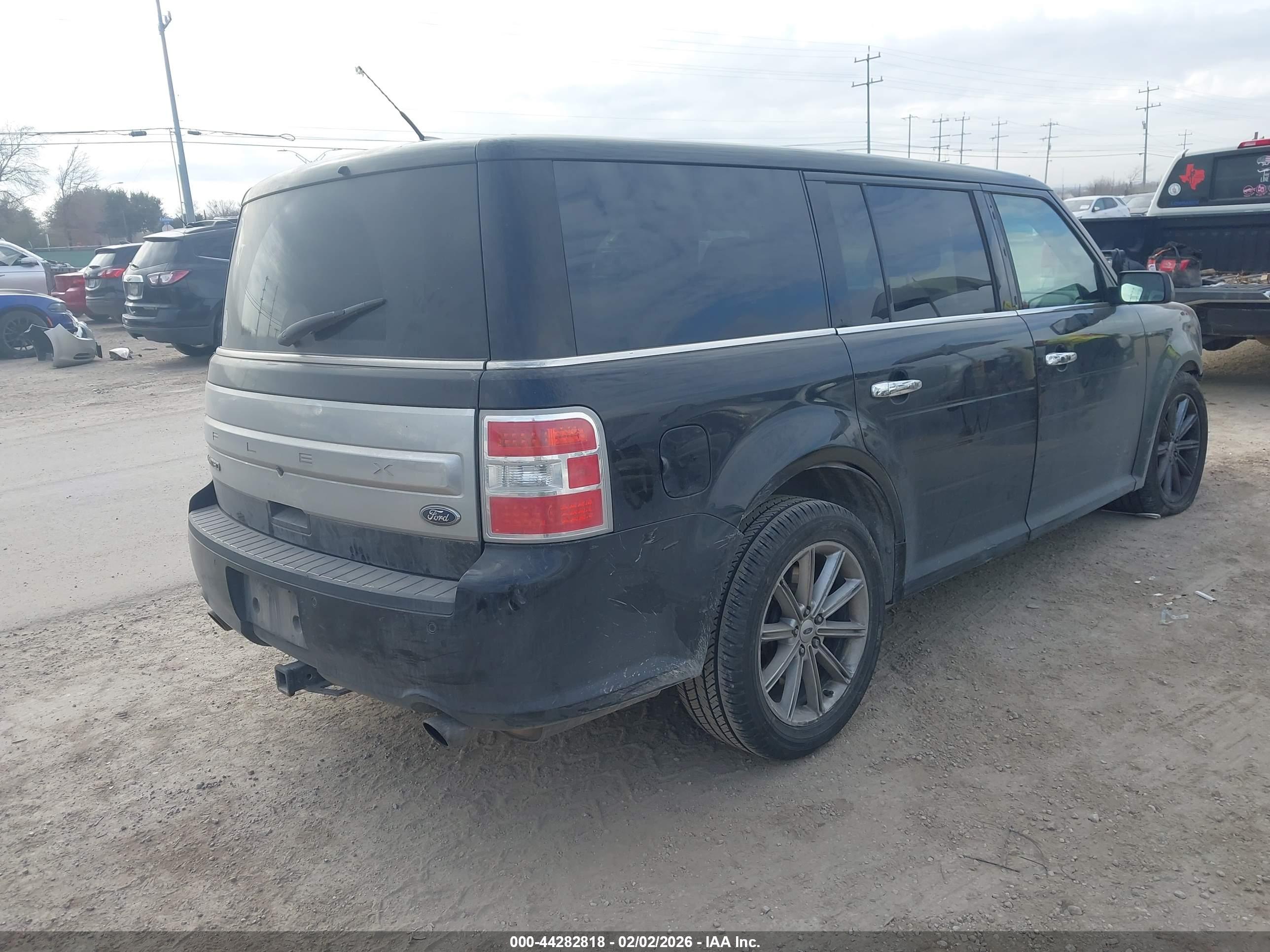 FORD FLEX image 4