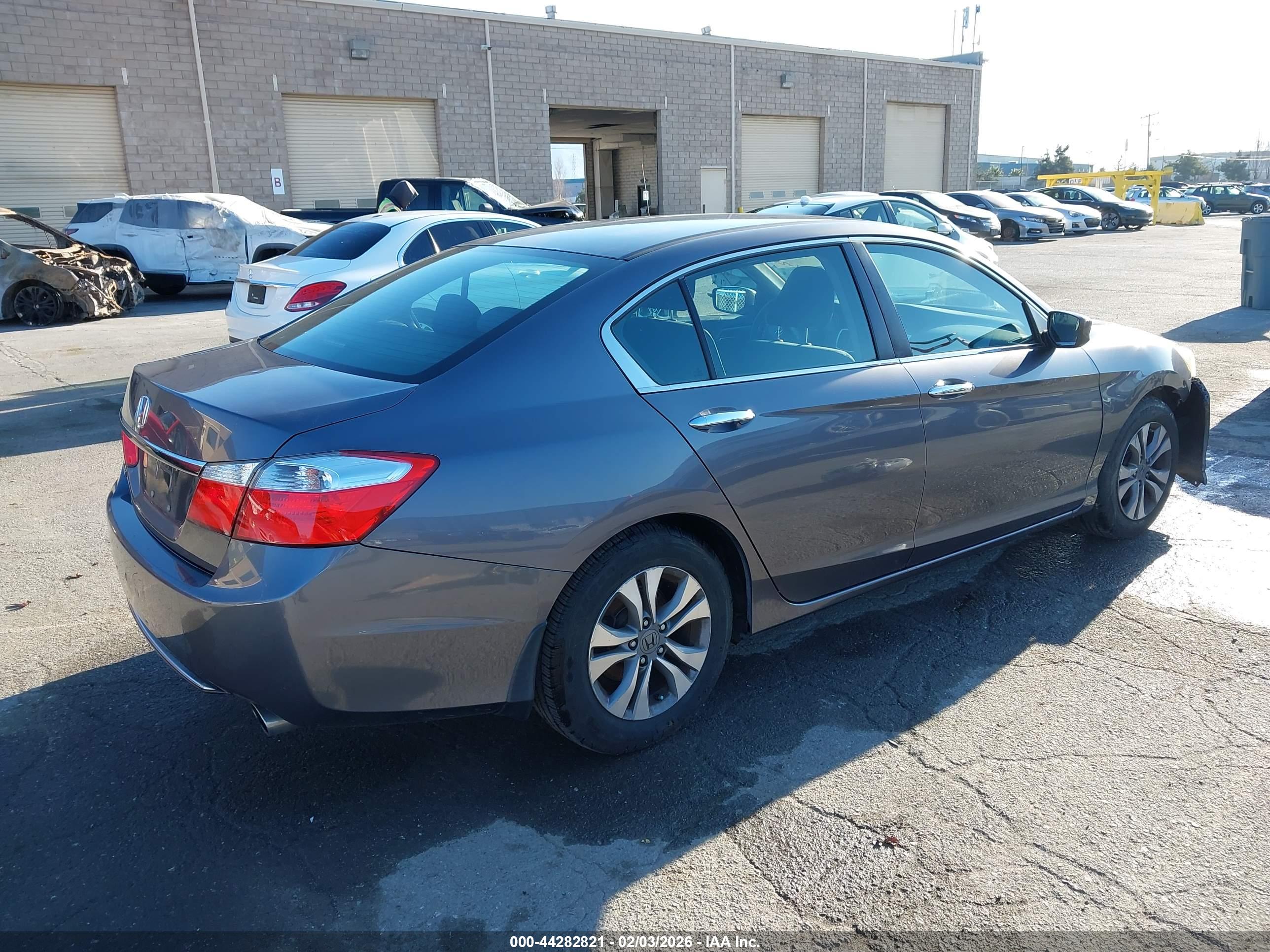 HONDA ACCORD image 4