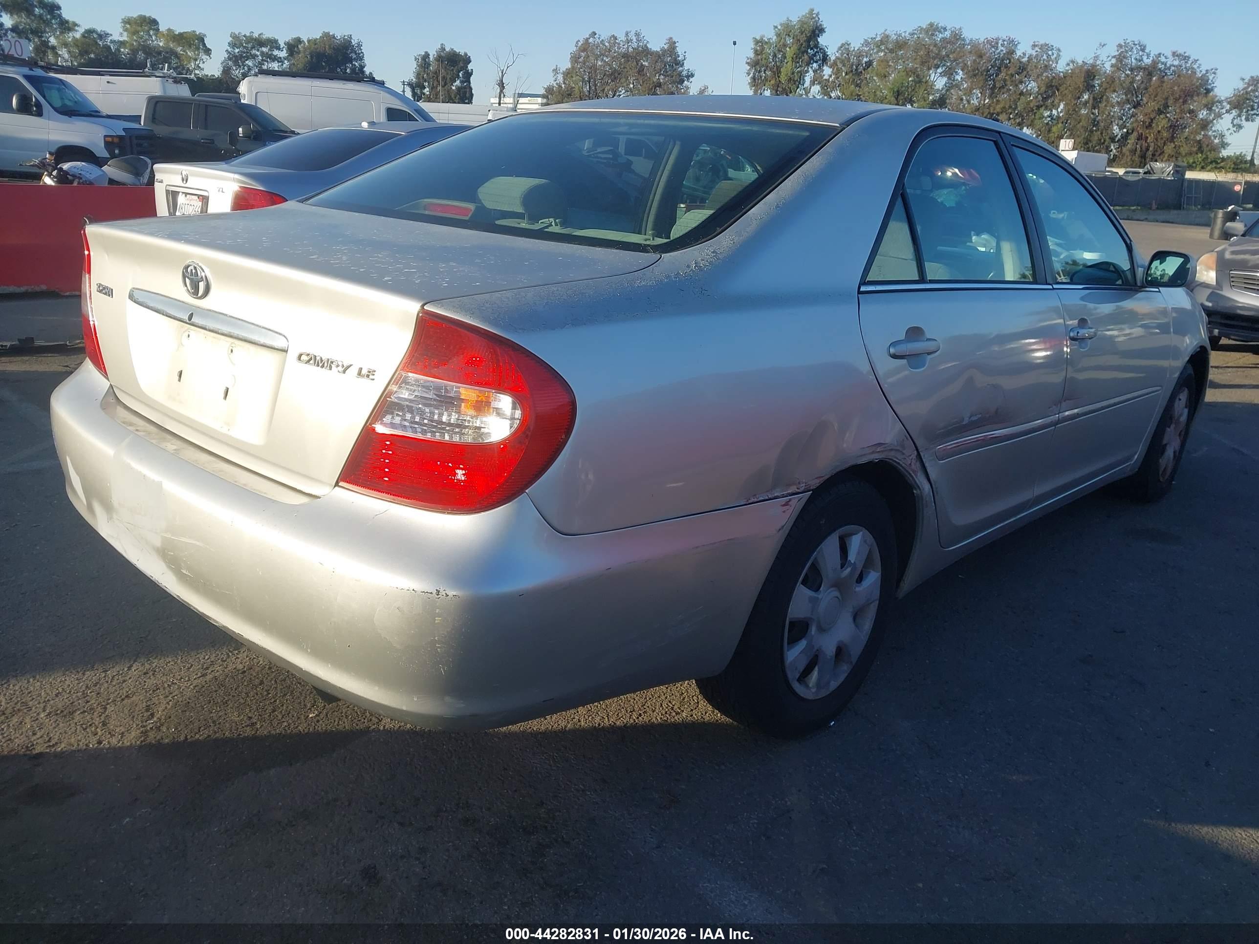 TOYOTA CAMRY image 4