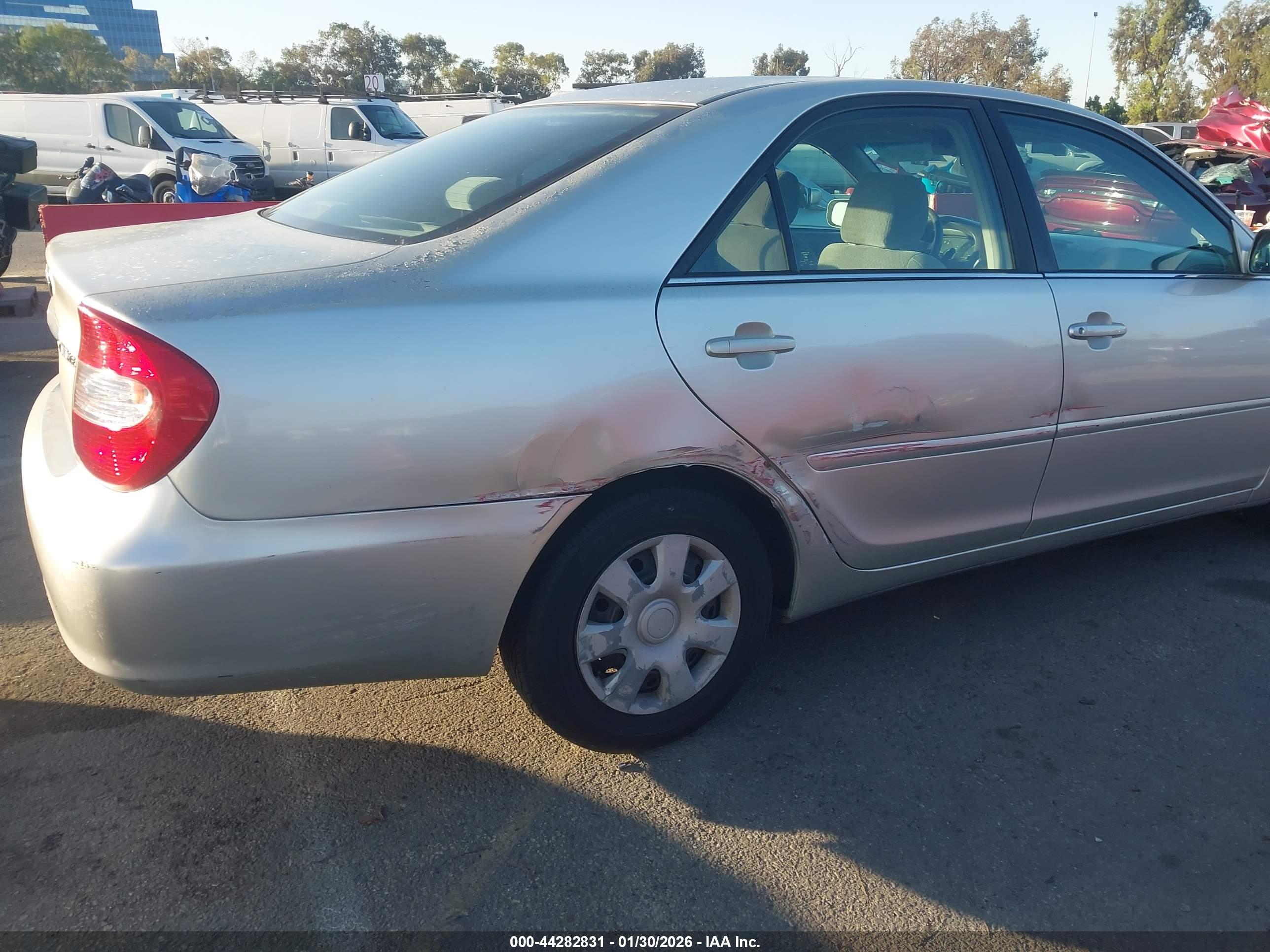 TOYOTA CAMRY image 6