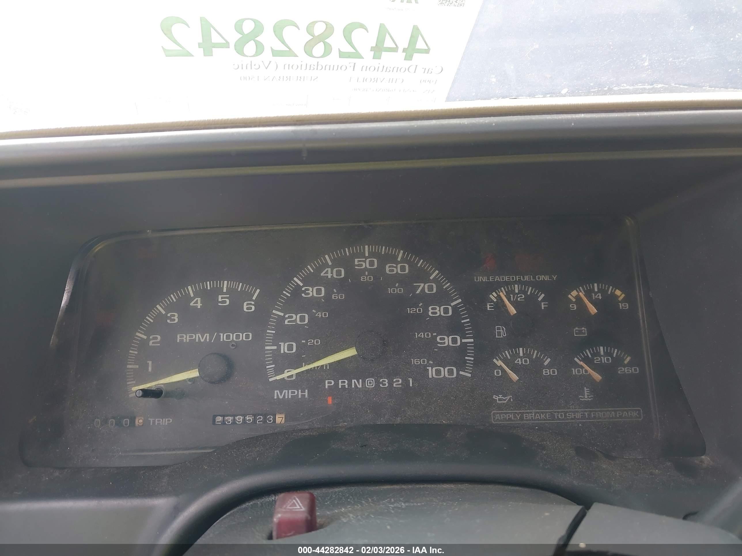 CHEVROLET SUBURBAN image 7