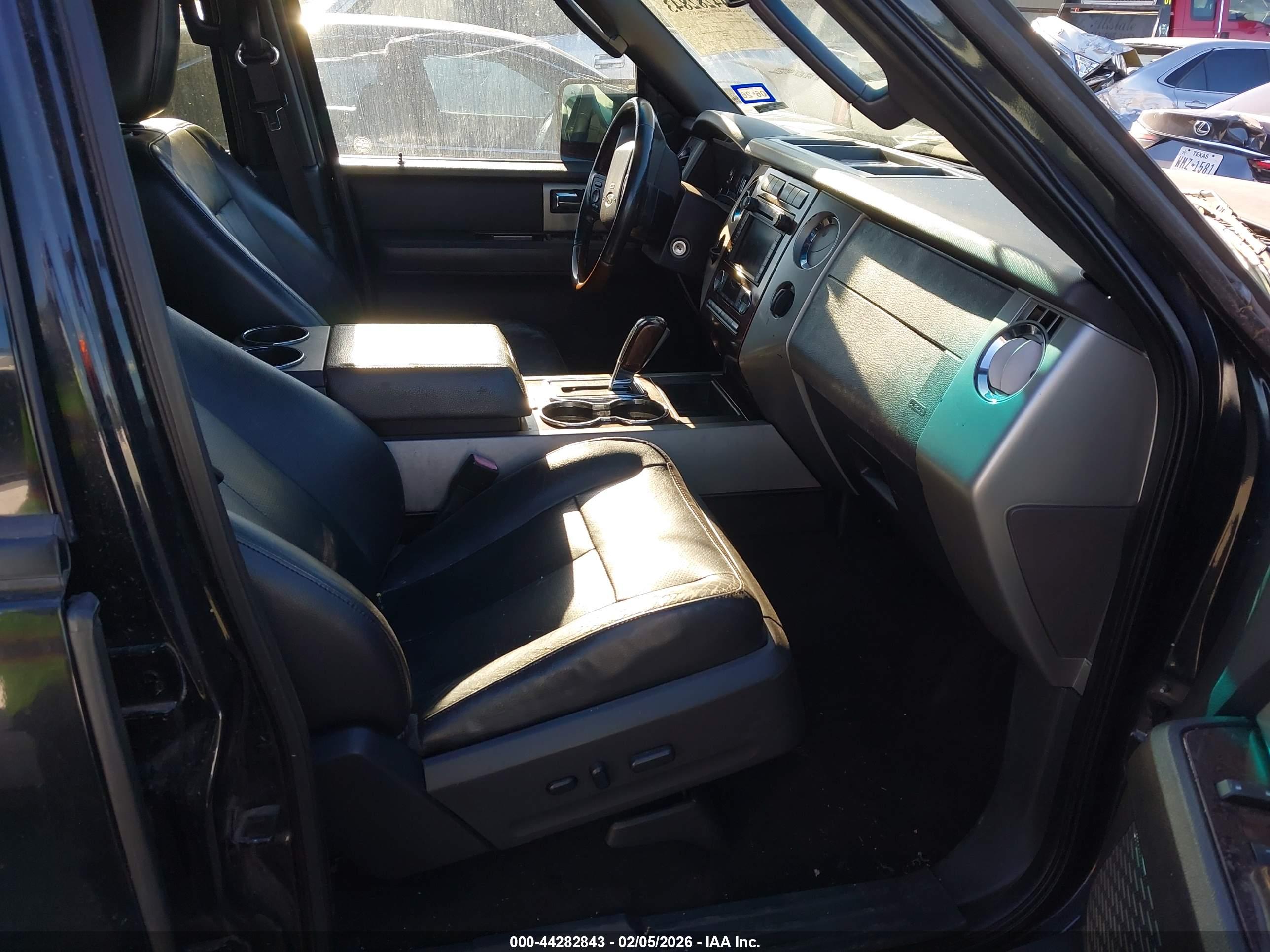 FORD EXPEDITION image 5