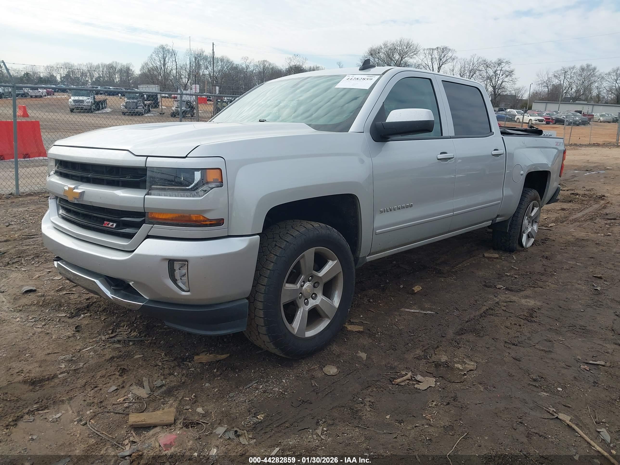 CHEVROLET SILVERADO image 2