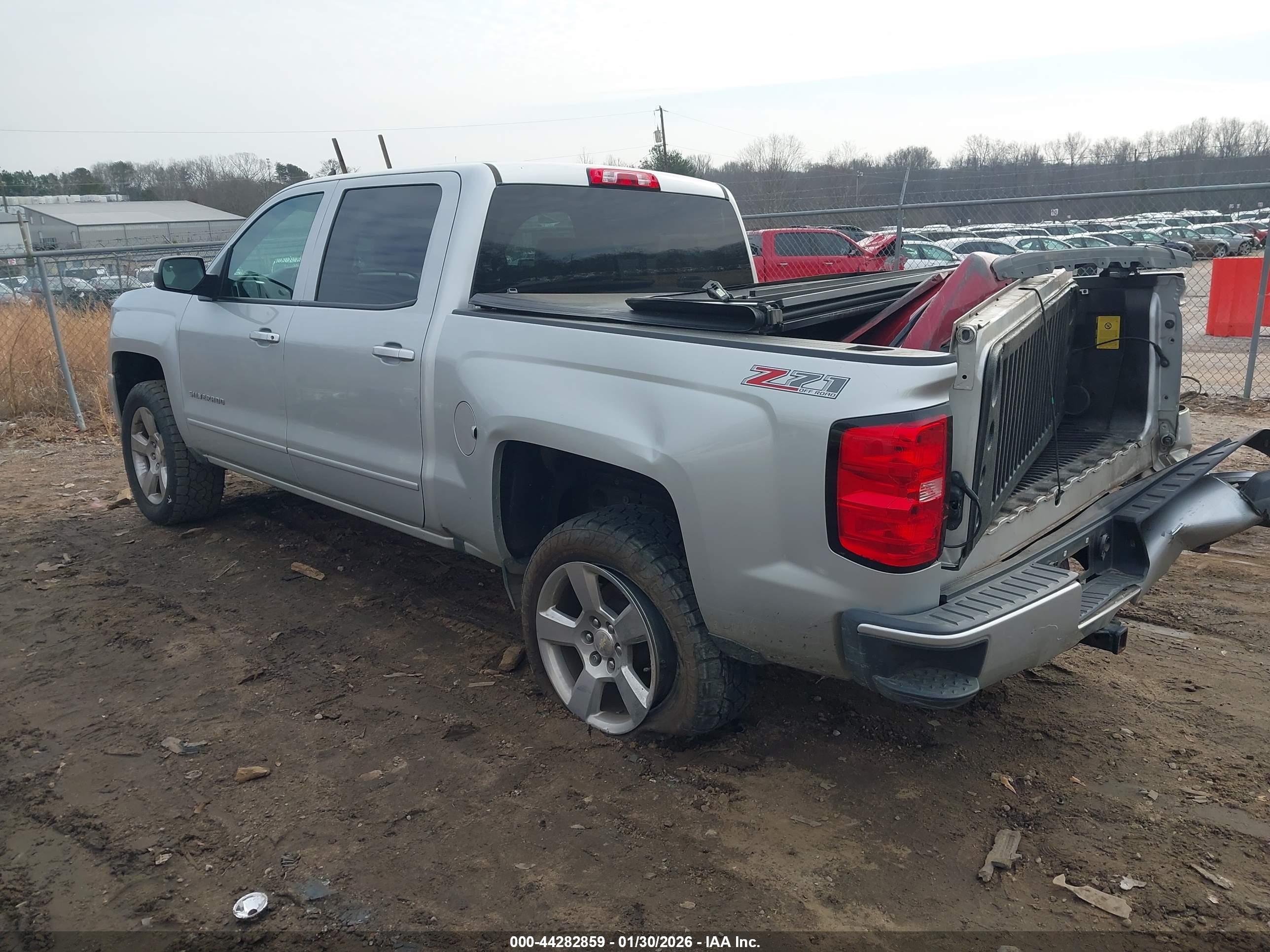 CHEVROLET SILVERADO image 3