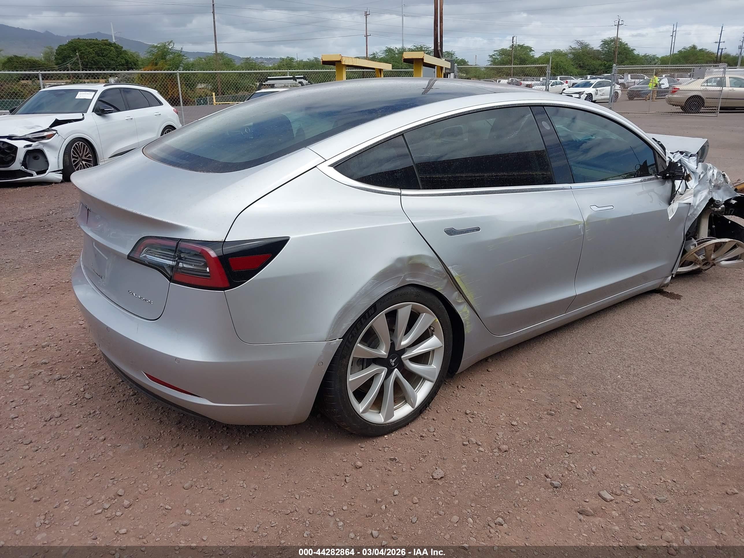 TESLA MODEL image 4