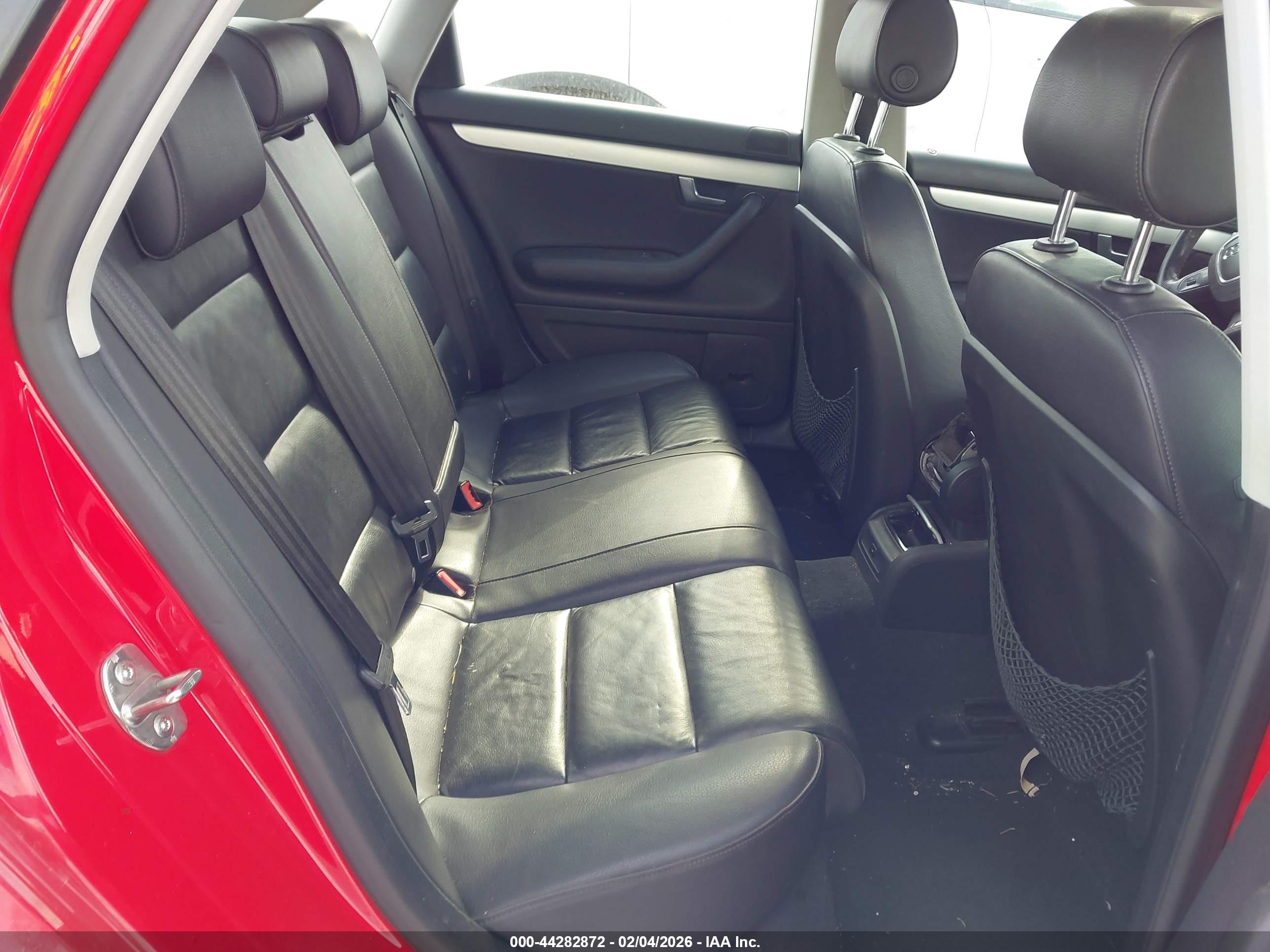 AUDI A4 image 8