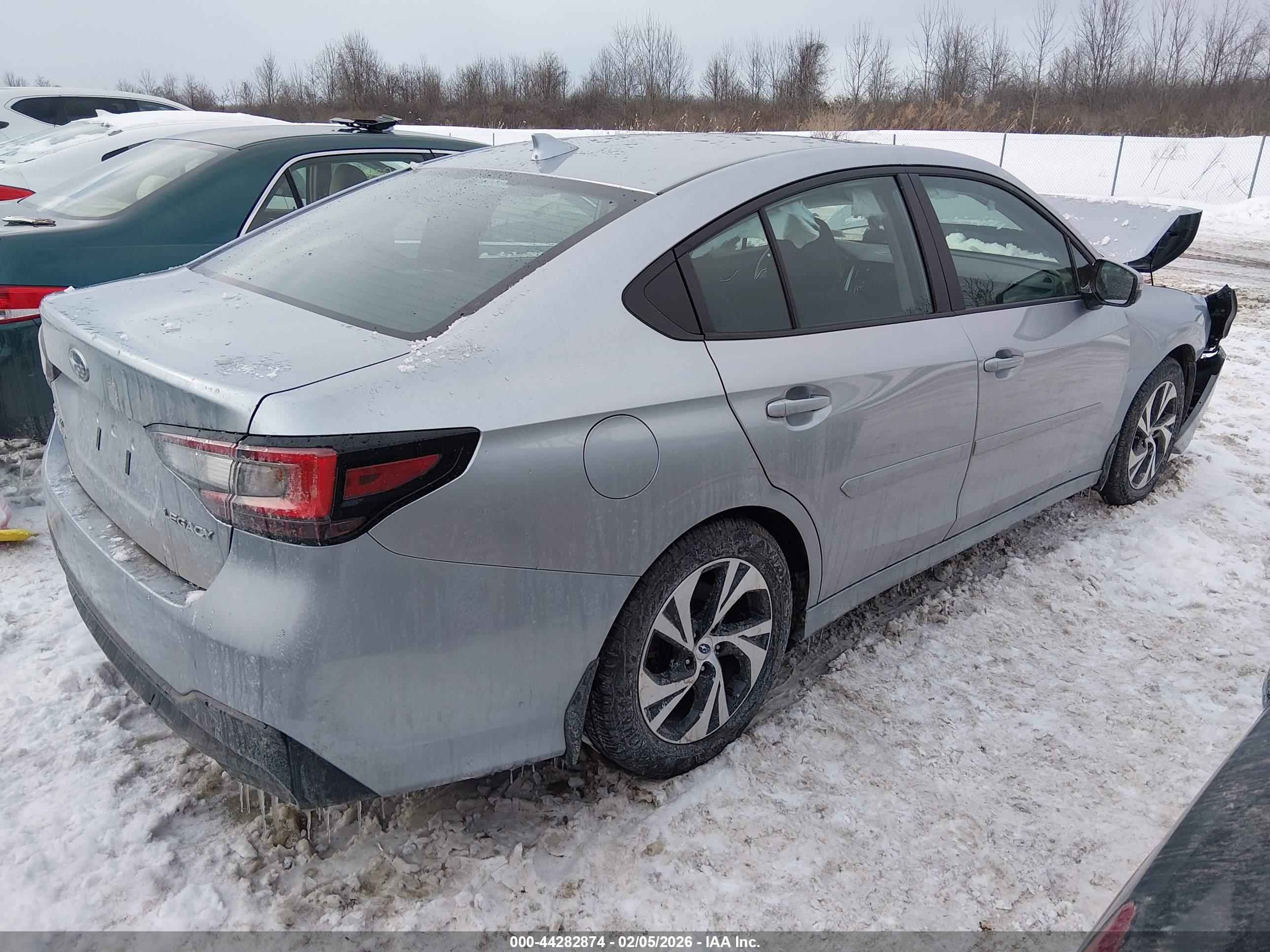 SUBARU LEGACY image 4
