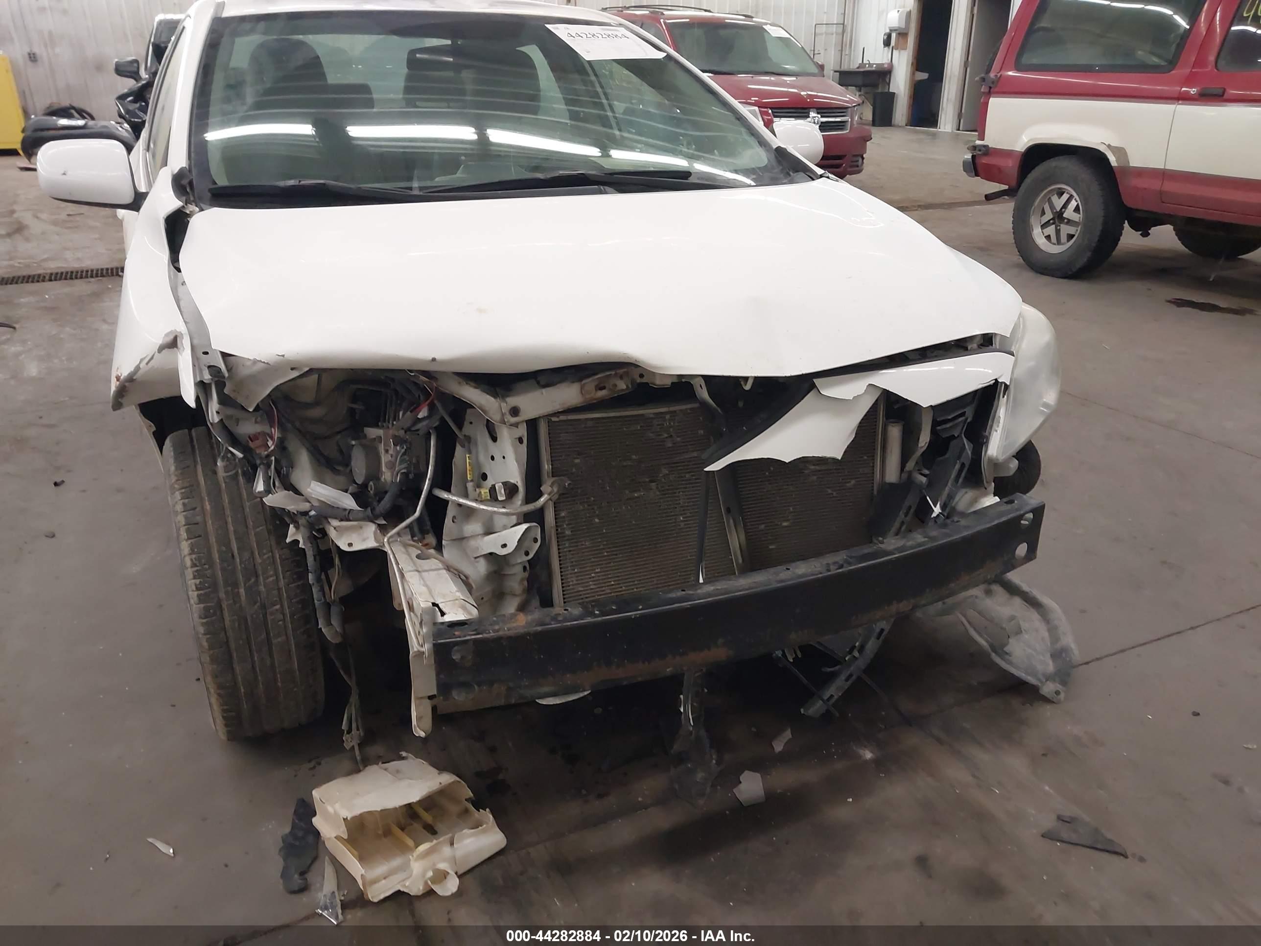TOYOTA COROLLA image 6