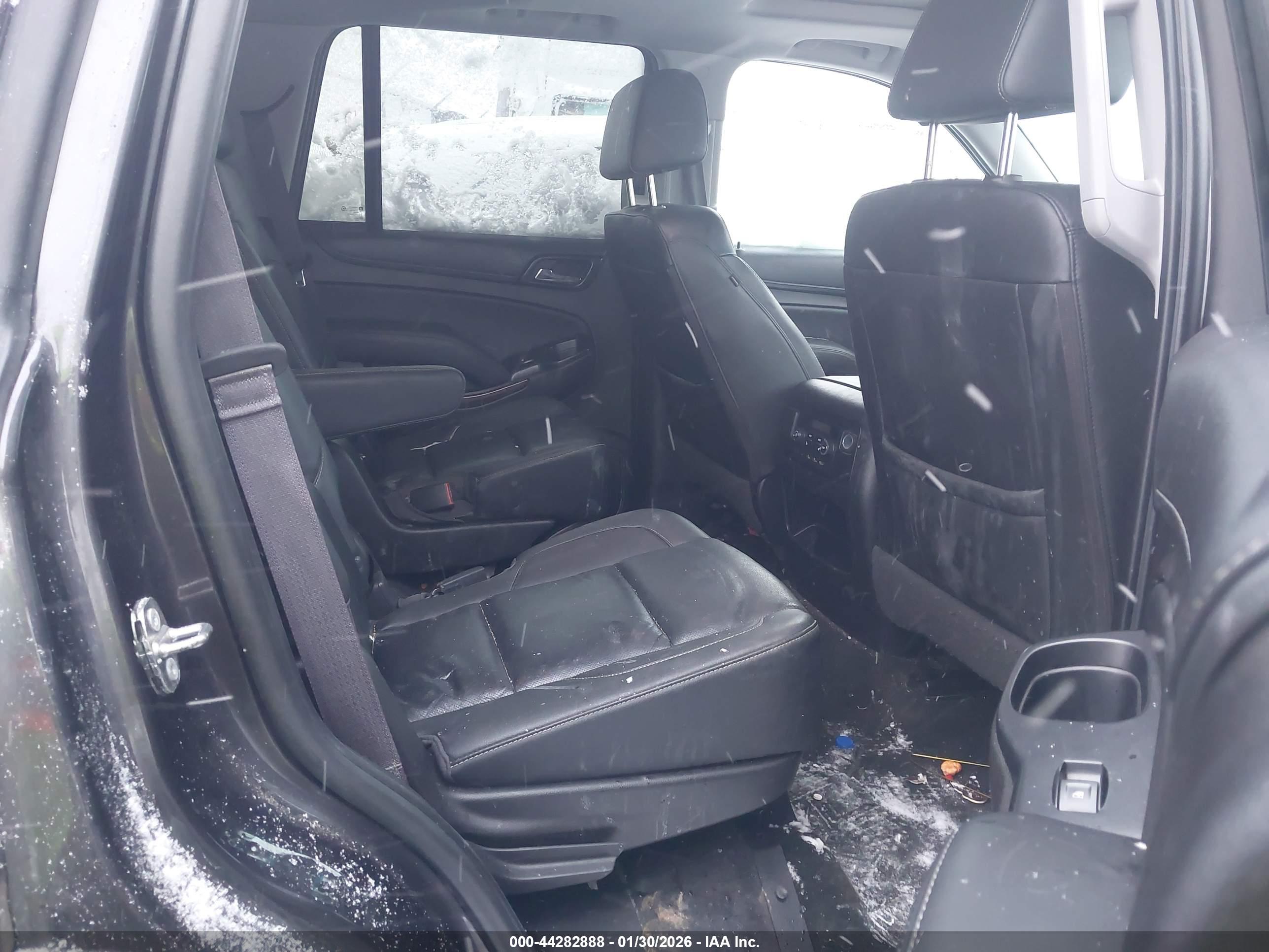 GMC YUKON image 8