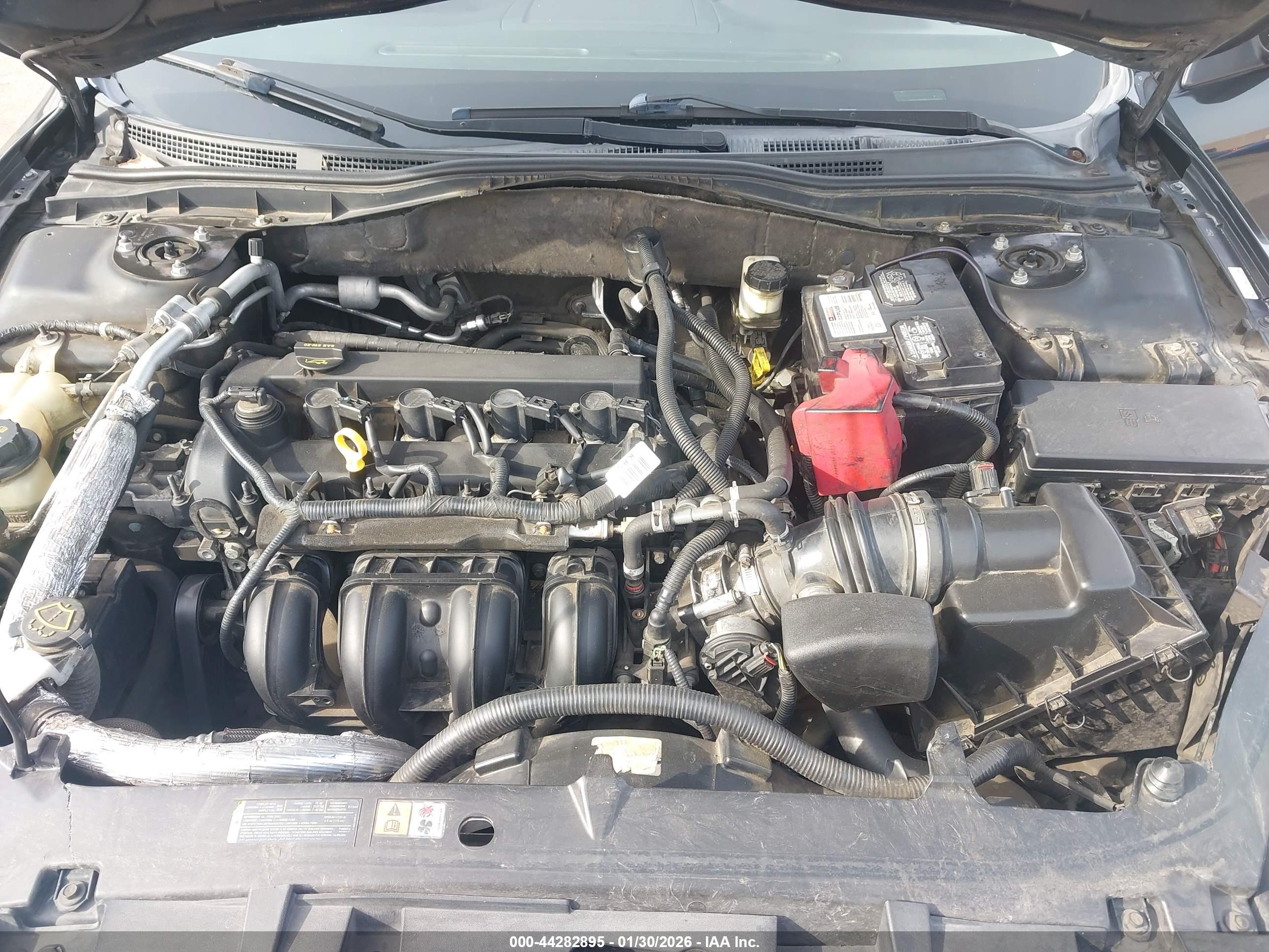 FORD FUSION image 10