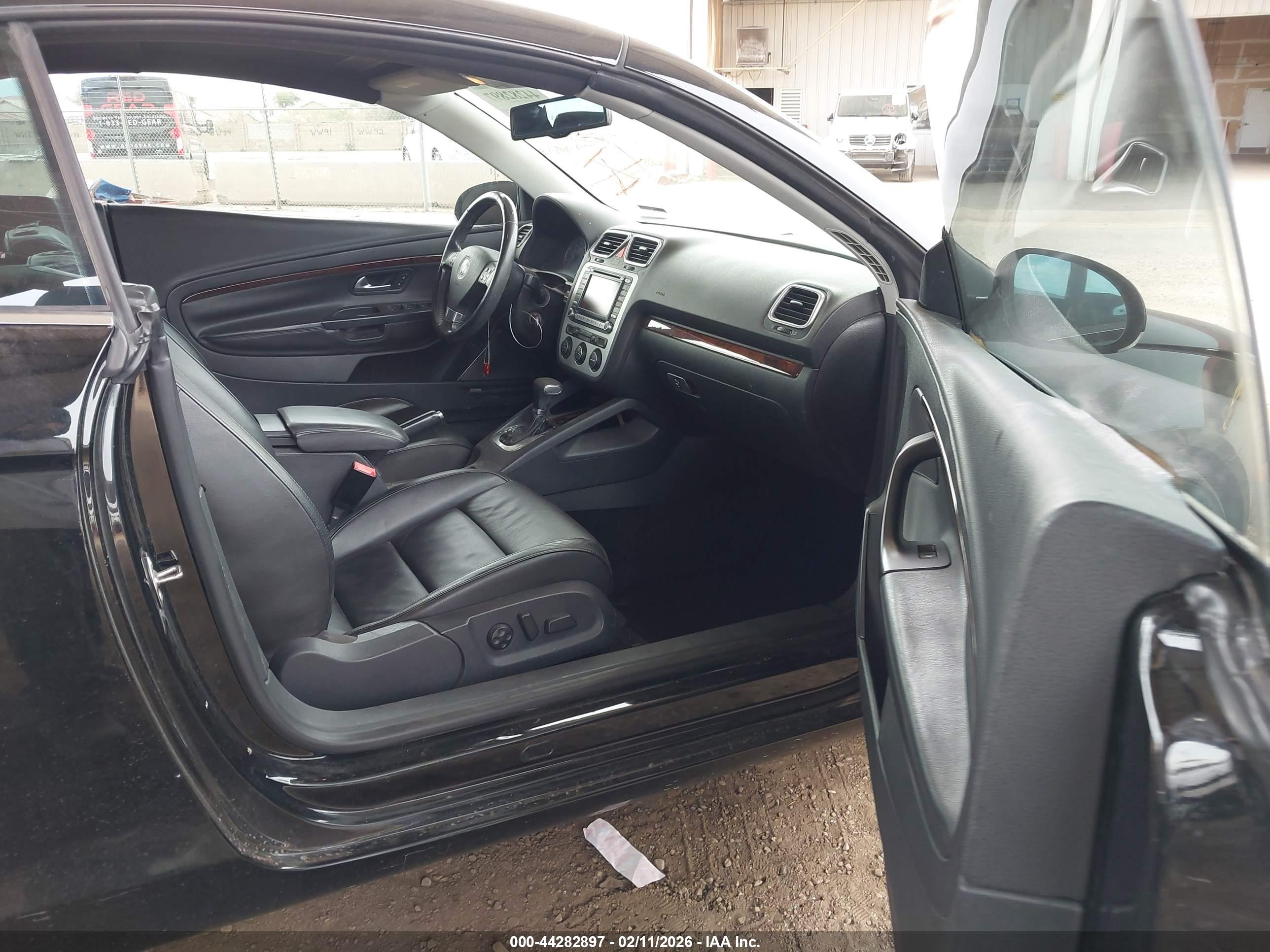 VOLKSWAGEN EOS image 5