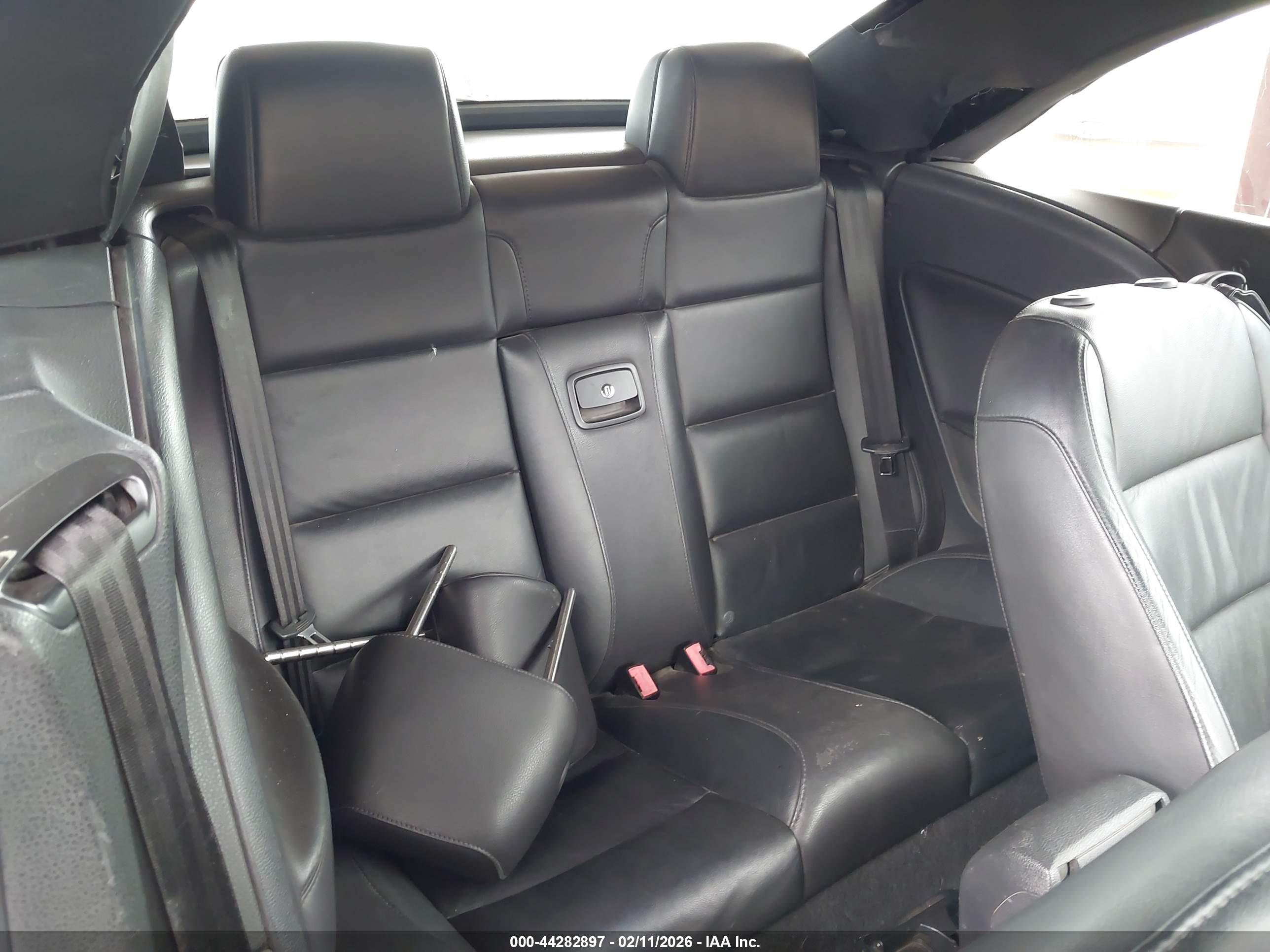 VOLKSWAGEN EOS image 8