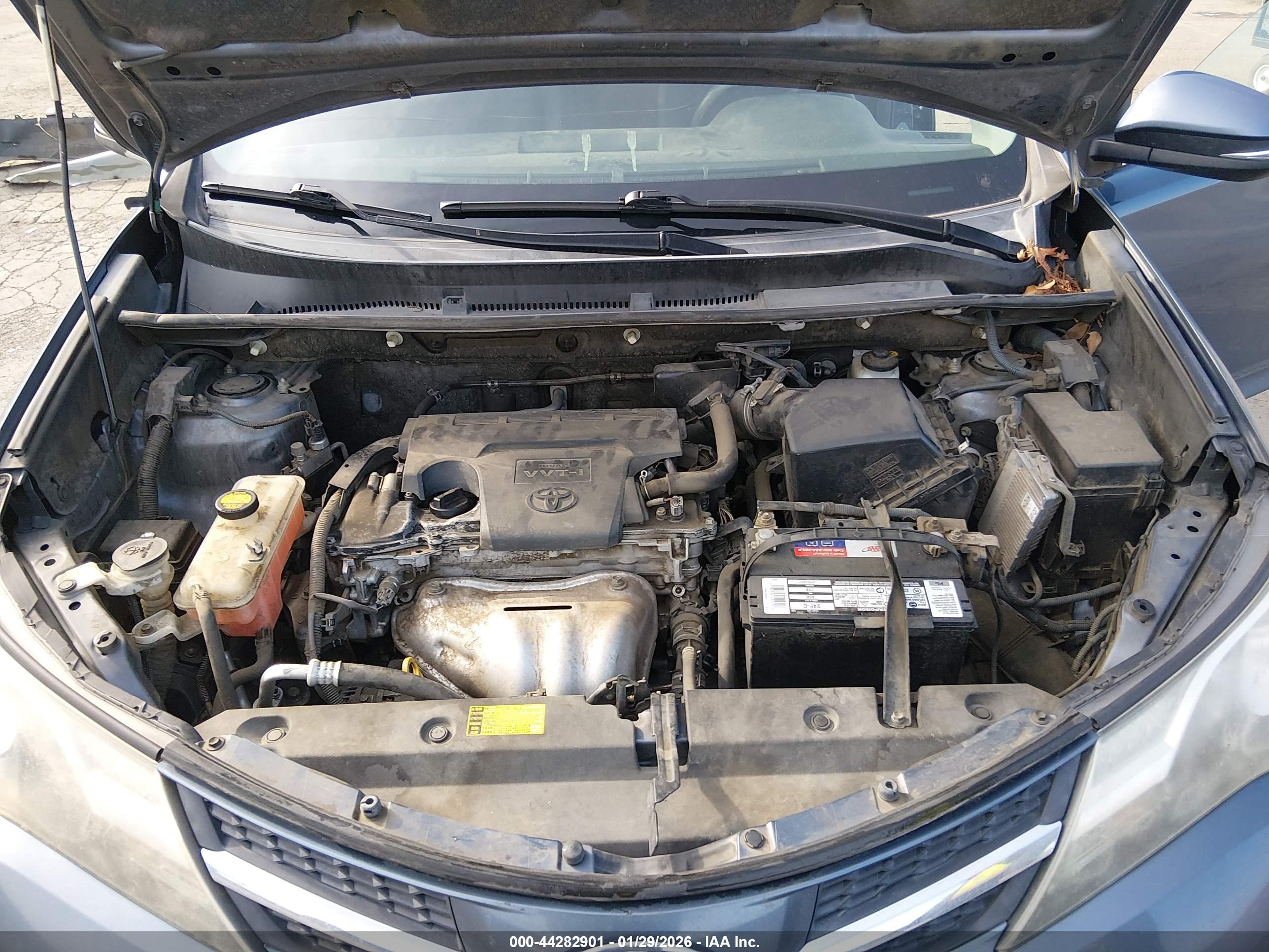 TOYOTA RAV4 image 10