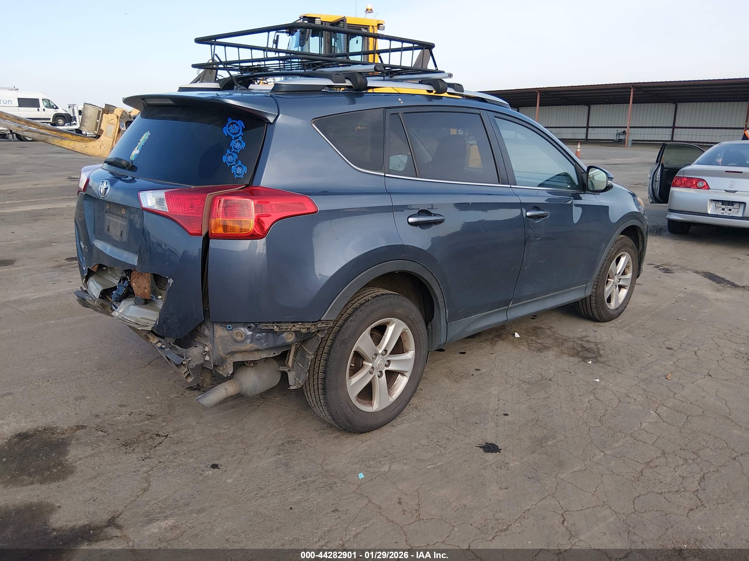 TOYOTA RAV4 image 4
