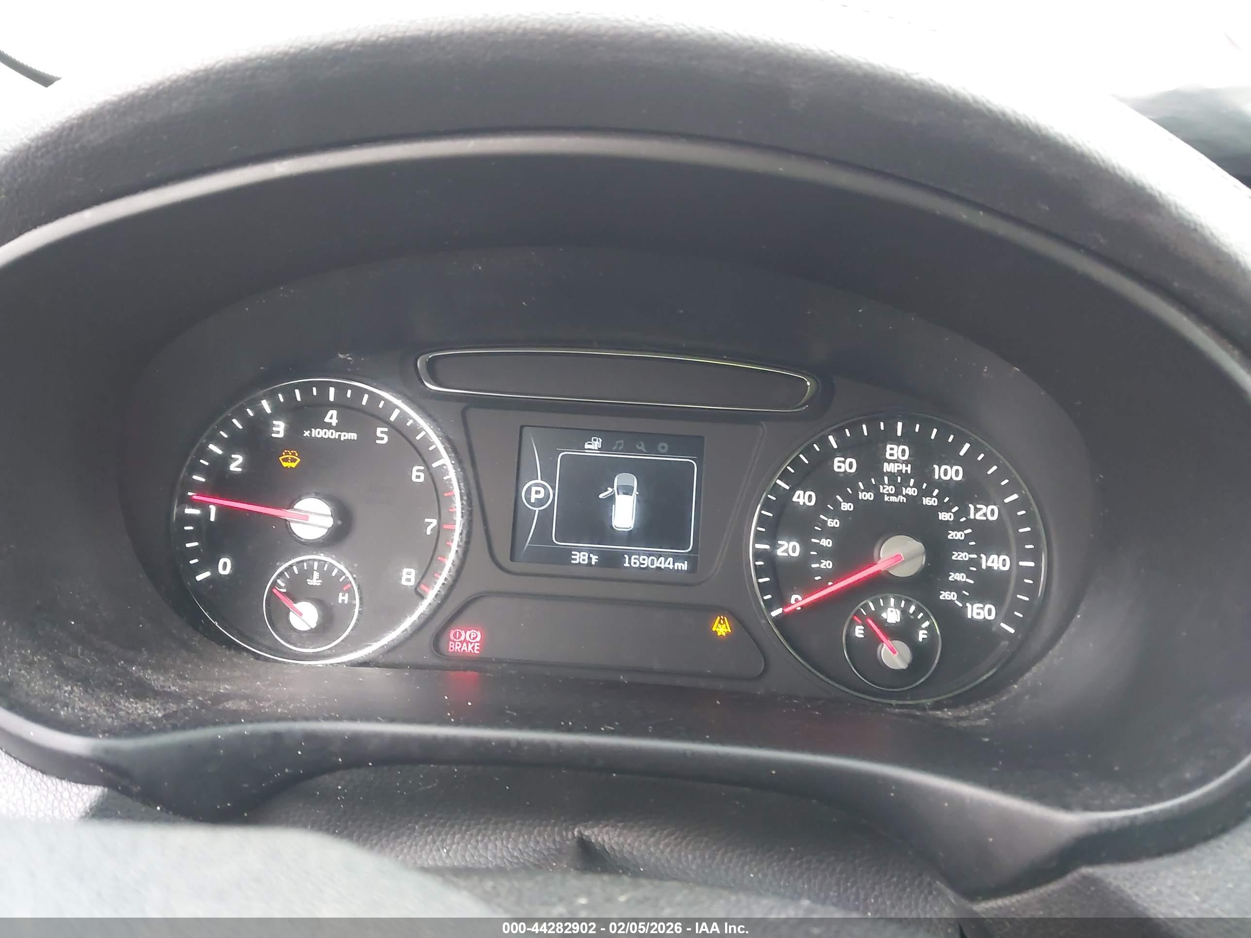 KIA SORENTO image 7