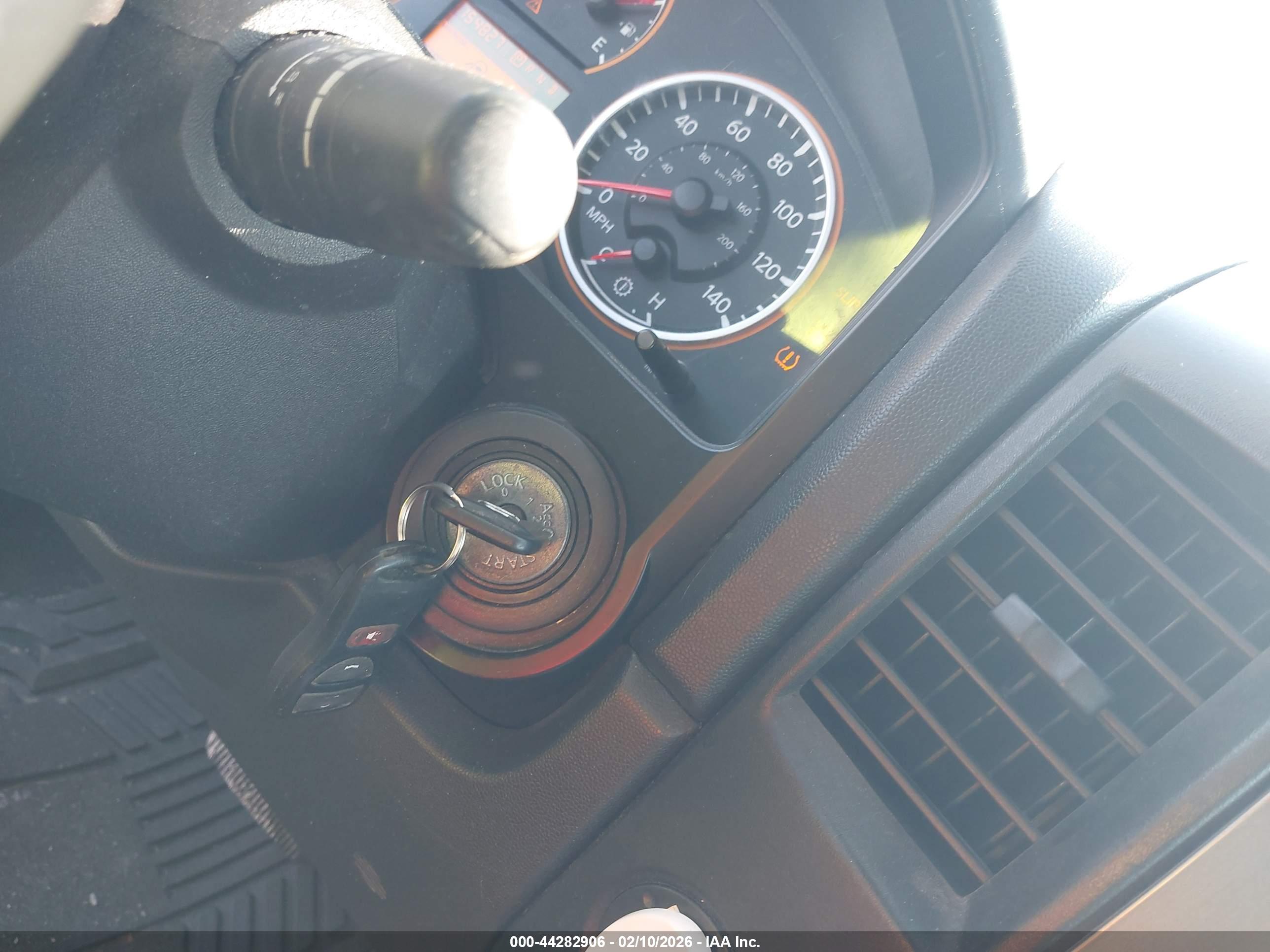 NISSAN TITAN image 11