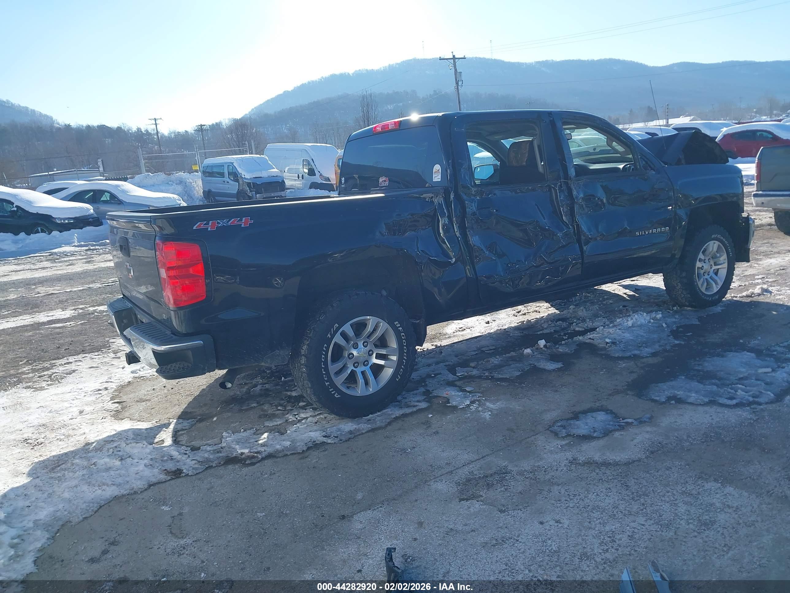 CHEVROLET SILVERADO image 4