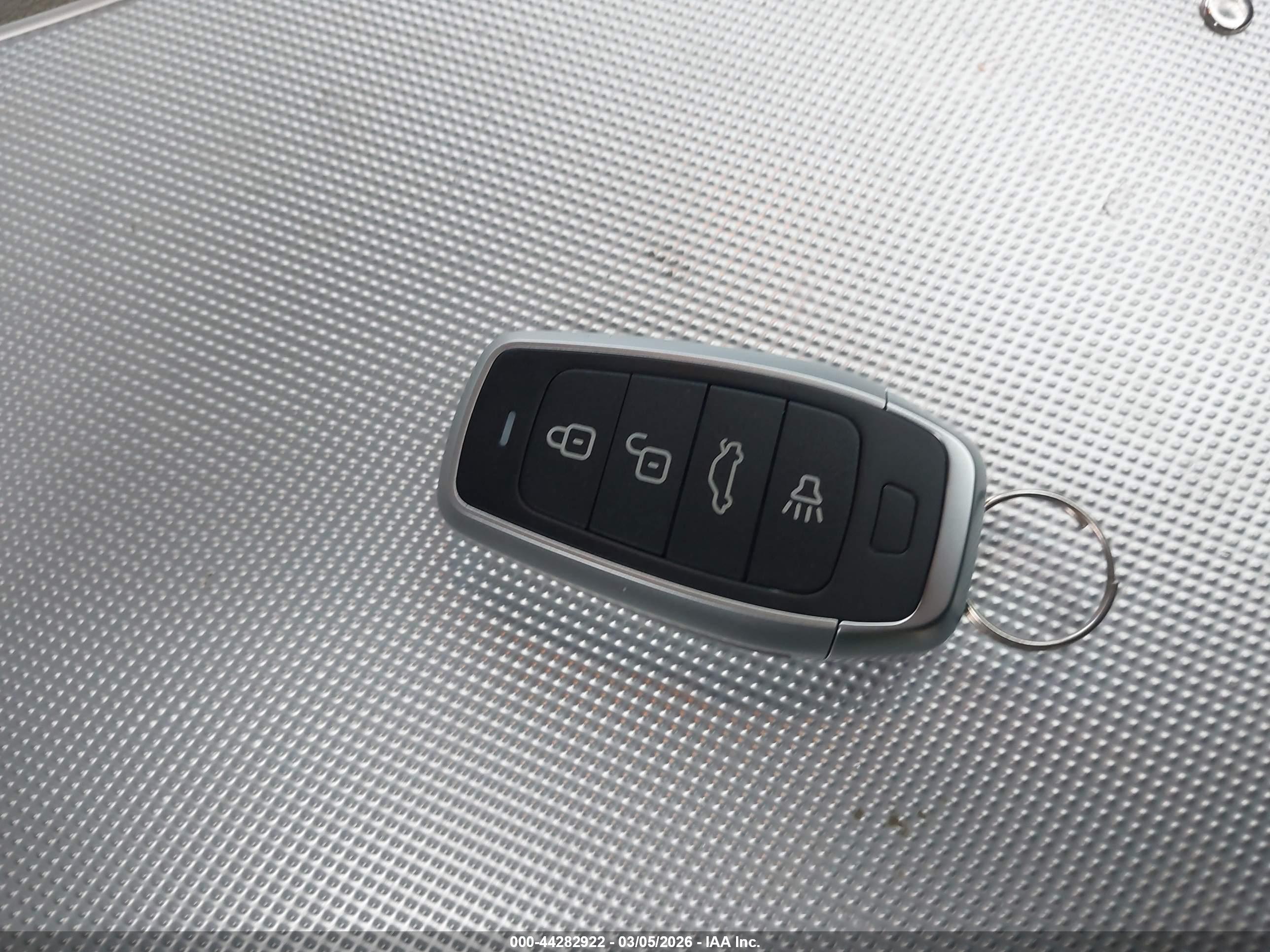 DODGE CHALLENGER image 11