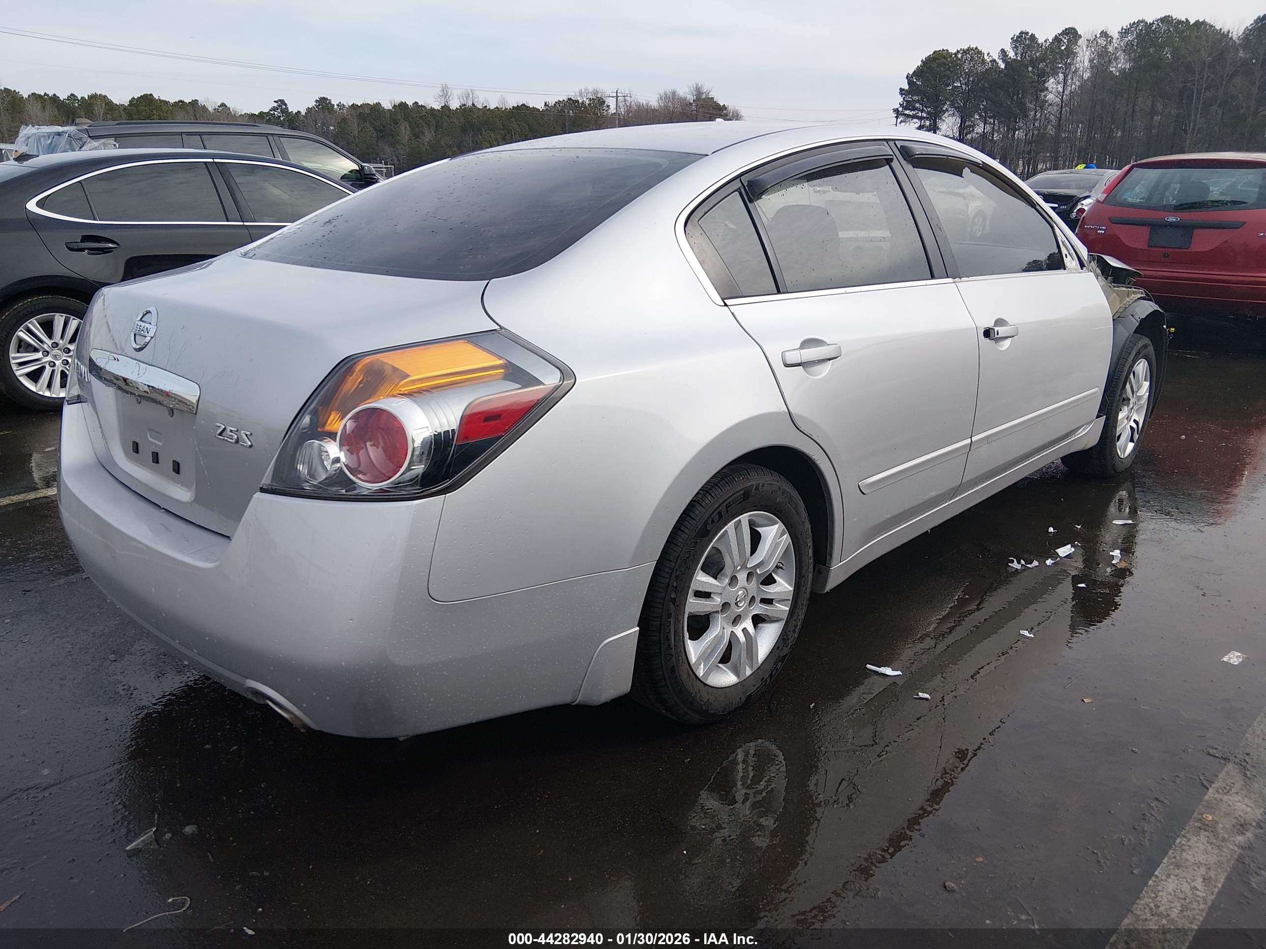 NISSAN ALTIMA image 4