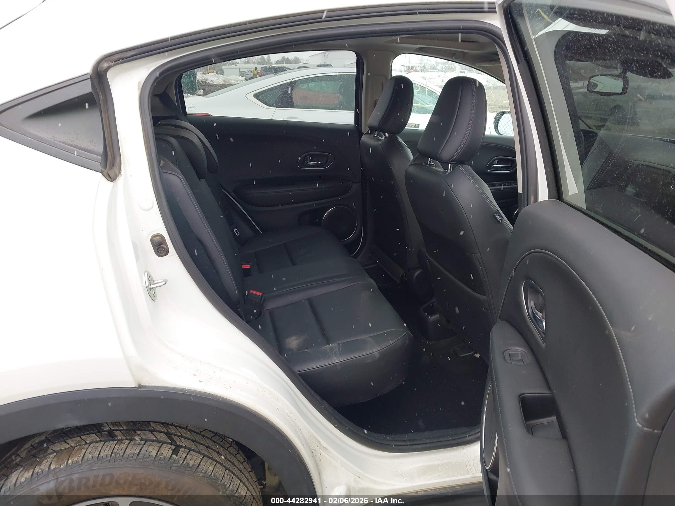 HONDA HR-V image 8