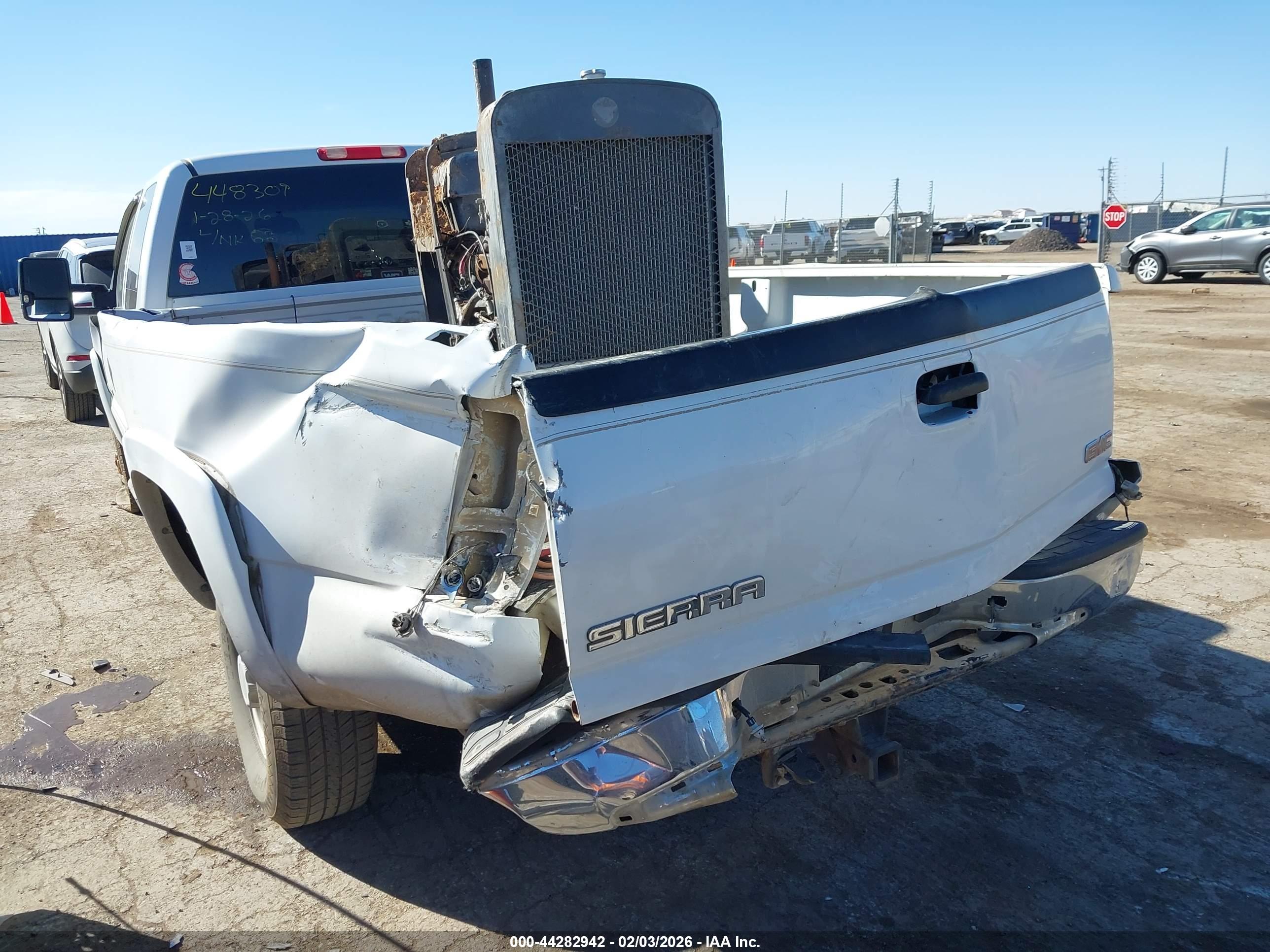 GMC SIERRA image 6