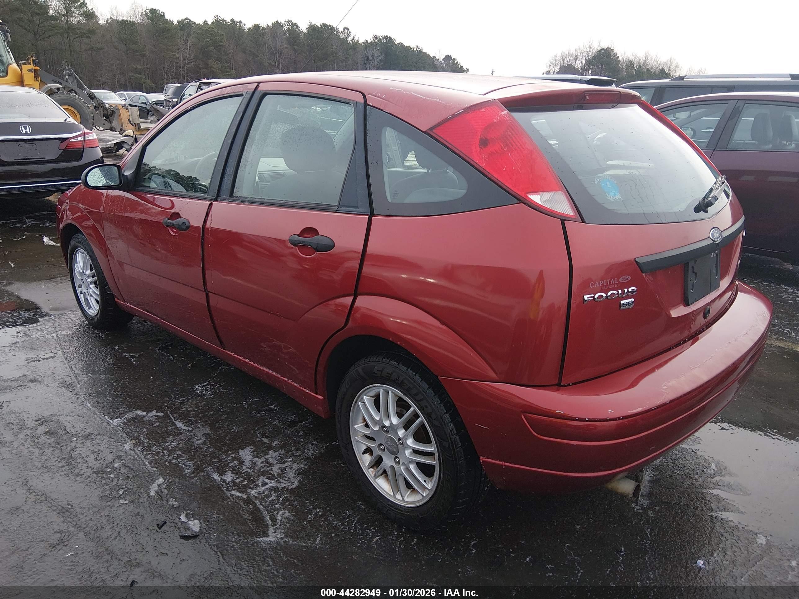 FORD FOCUS image 3