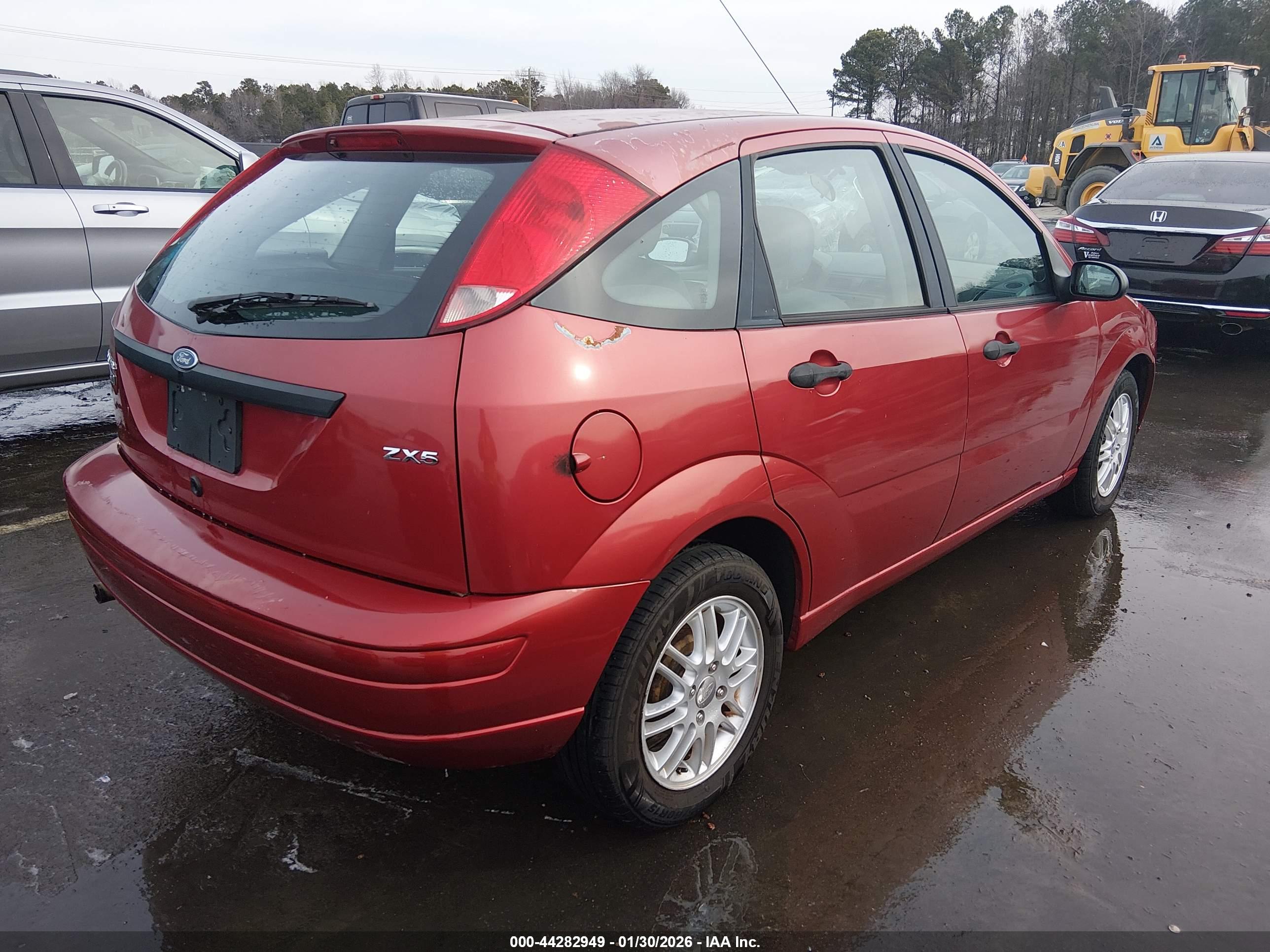 FORD FOCUS image 4