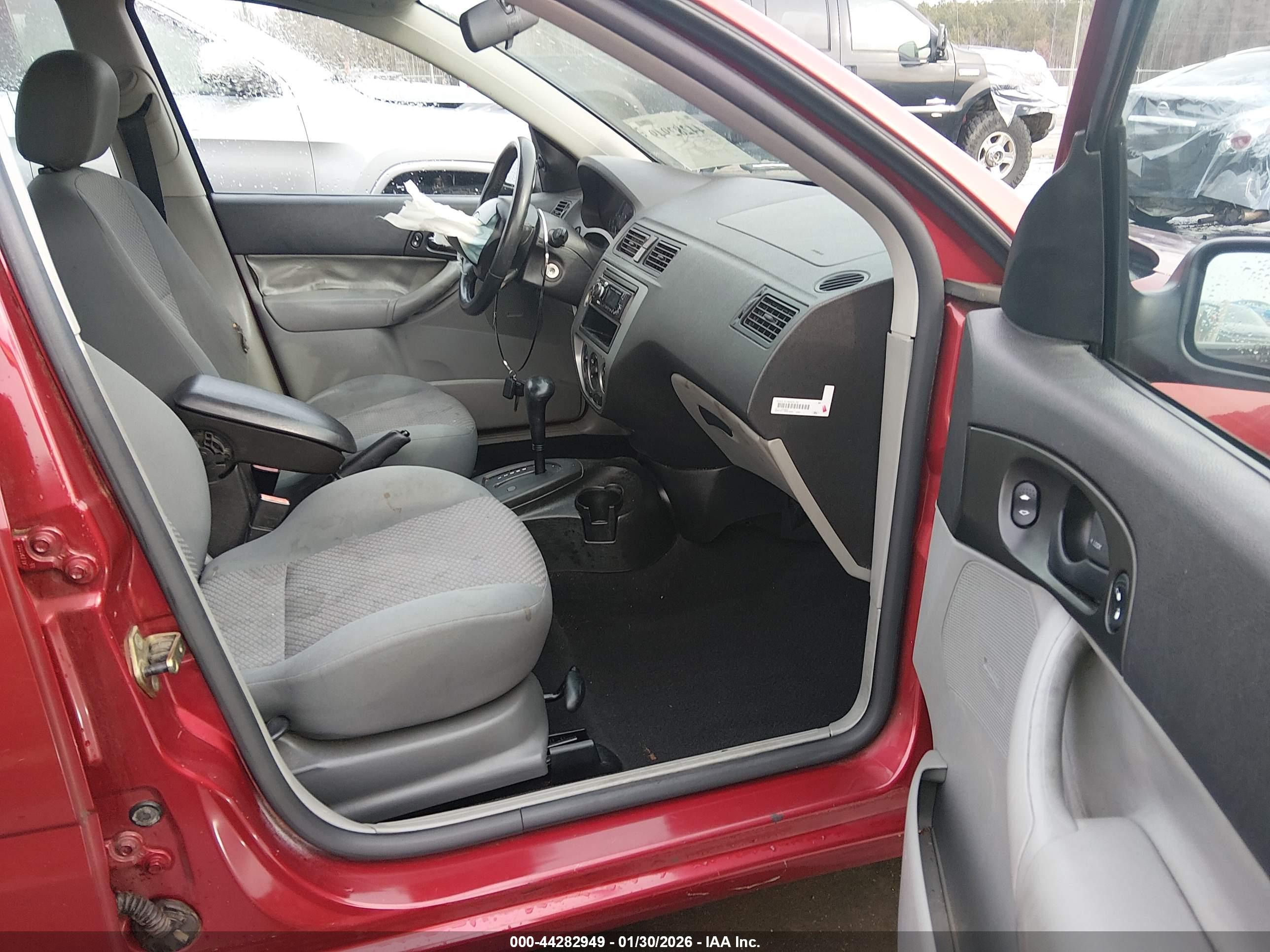 FORD FOCUS image 5