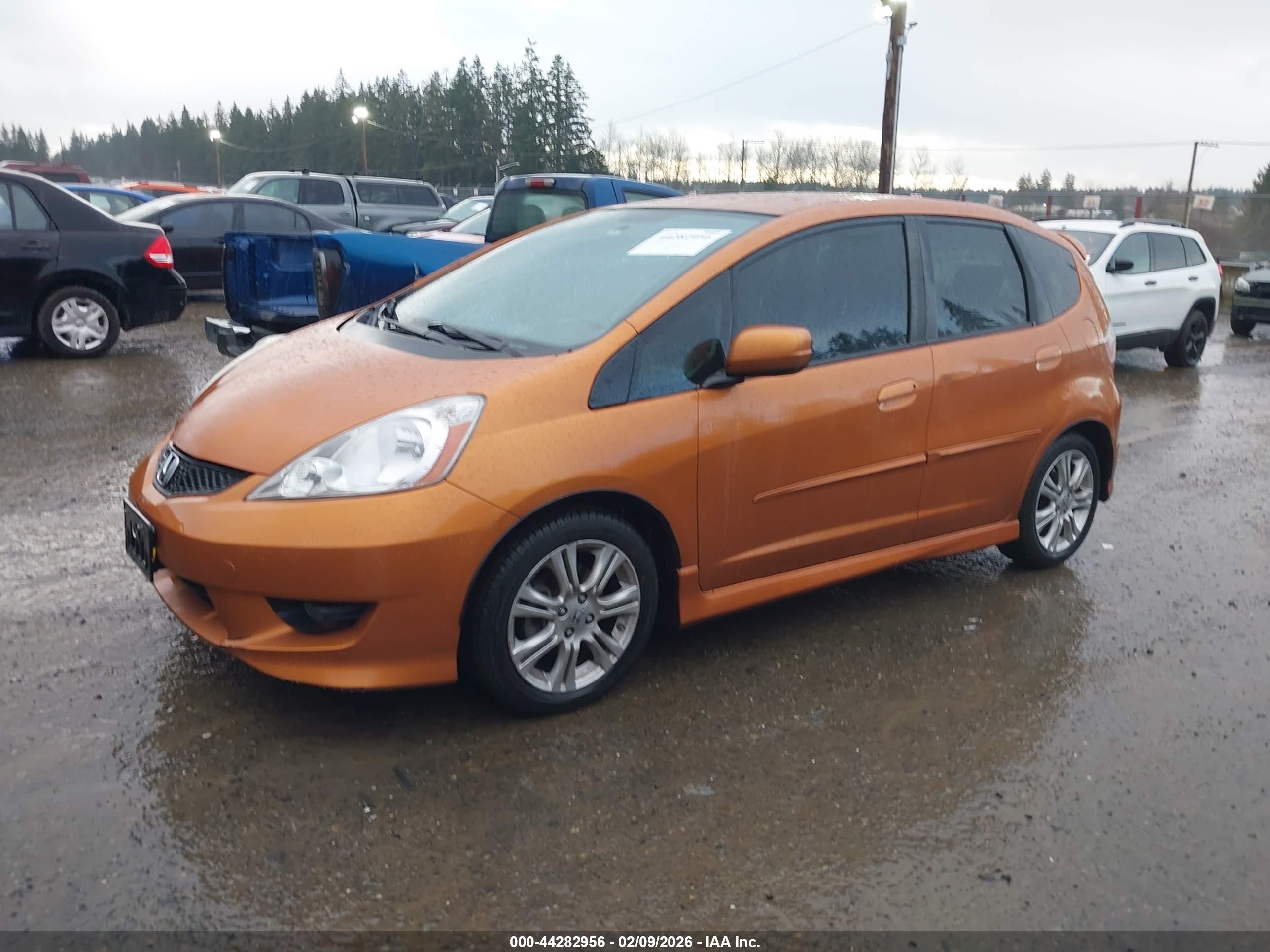 HONDA FIT image 2
